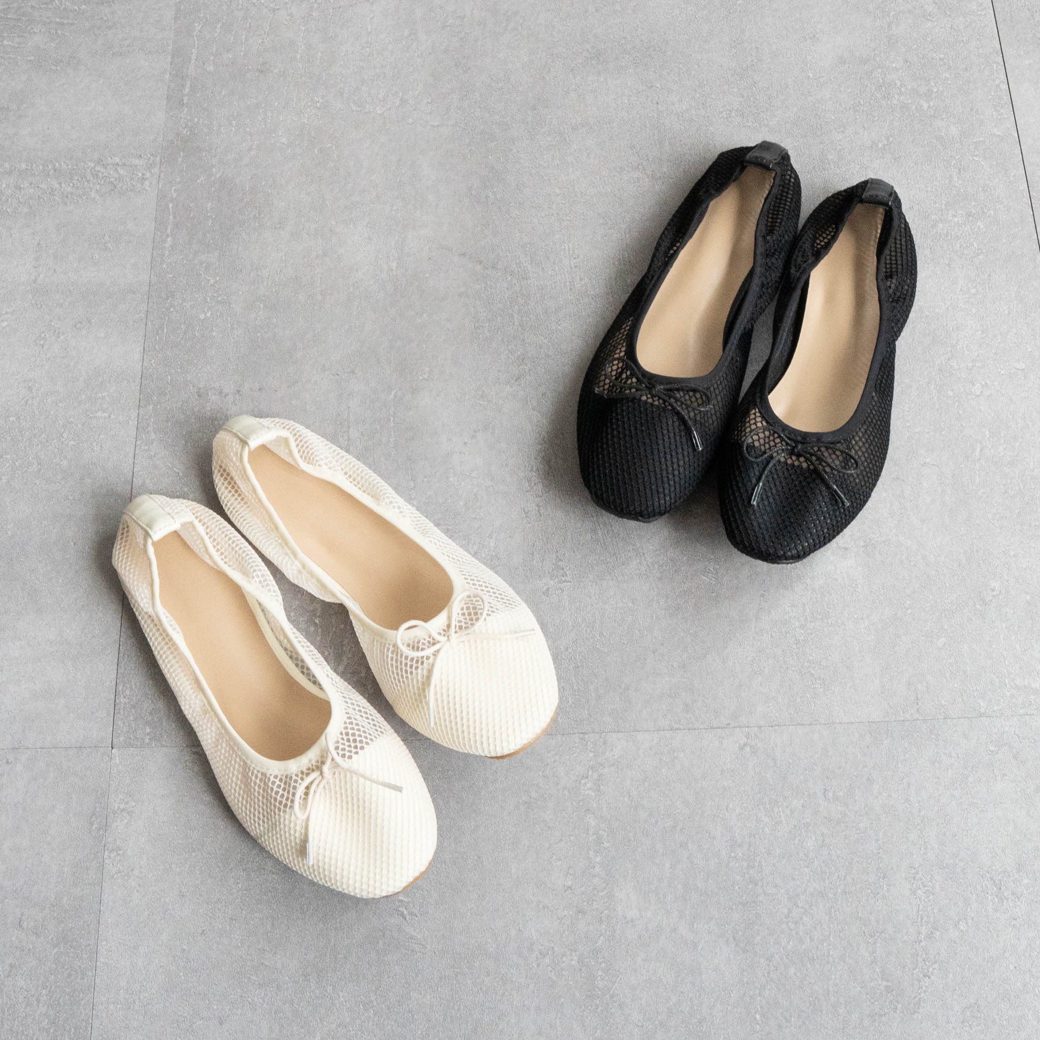 Fabby Fabby. Flat mesh ribbon shoes.
