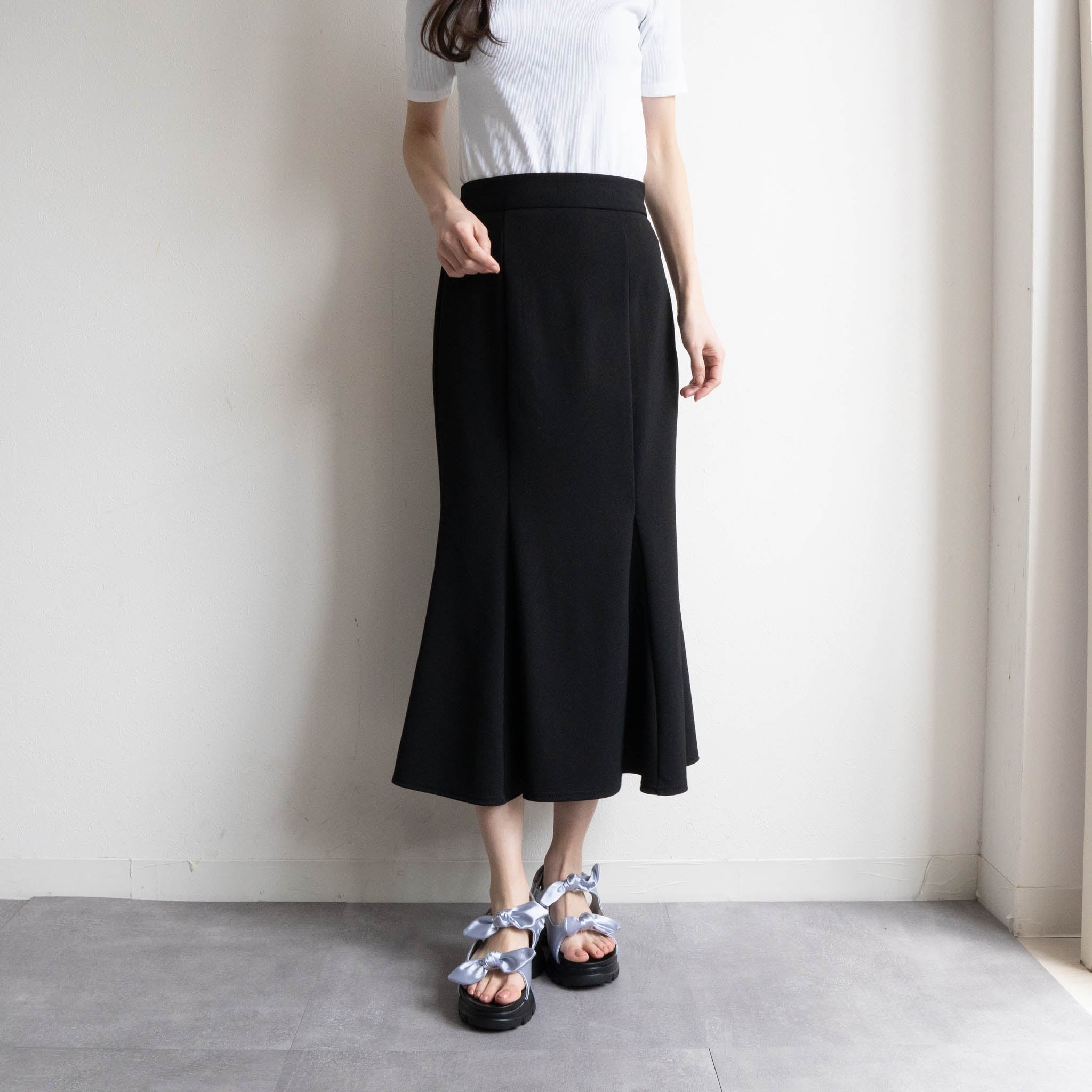 ファビーファビー FABBY FABBY. スニーカーソールリボンベルトサンダル （シルバー） シルバー