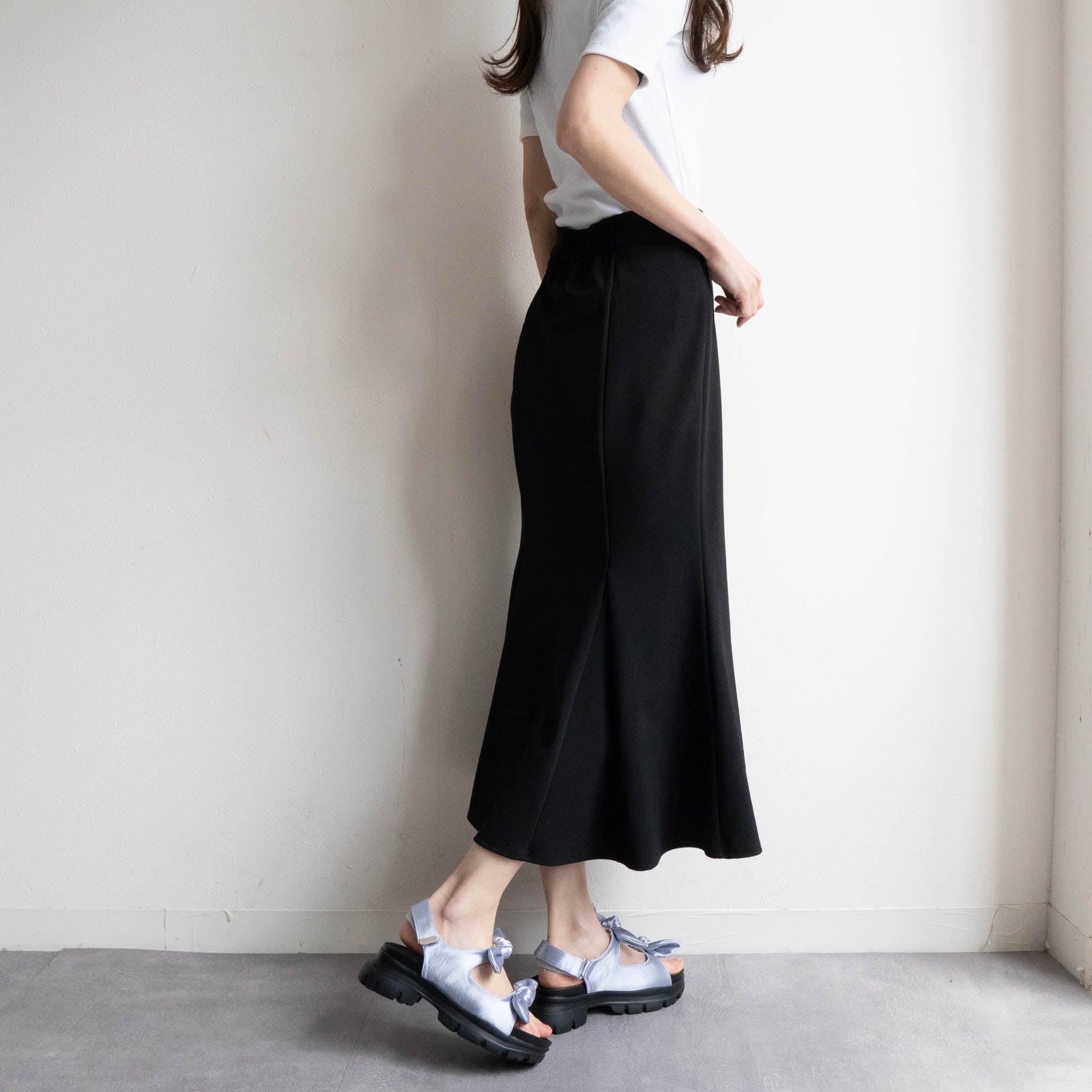 ファビーファビー FABBY FABBY. スニーカーソールリボンベルトサンダル （シルバー） シルバー