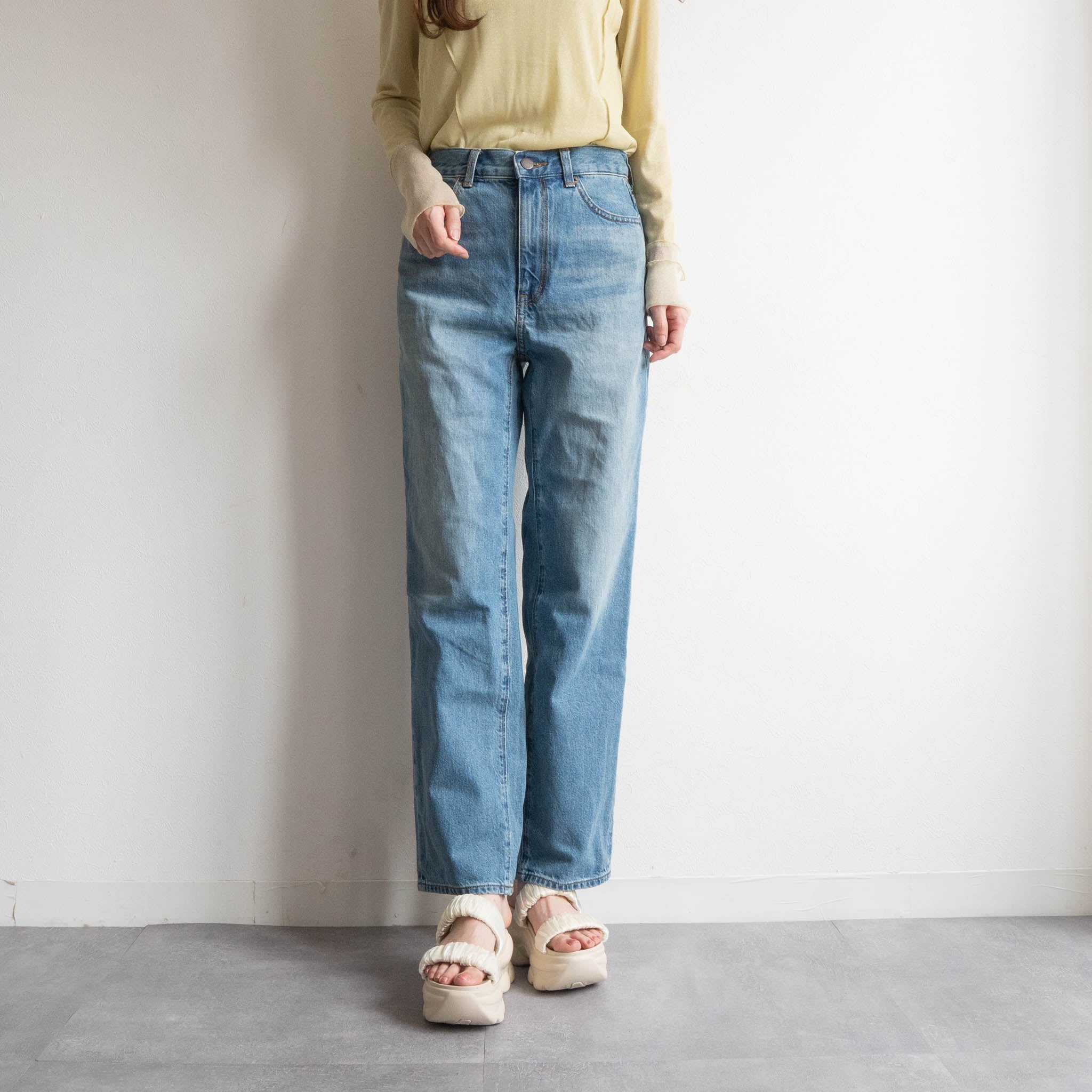 ファビーファビー FABBY FABBY. サテンシャーリング2ベルト厚底サンダル （オフホワイト） オフホワイト