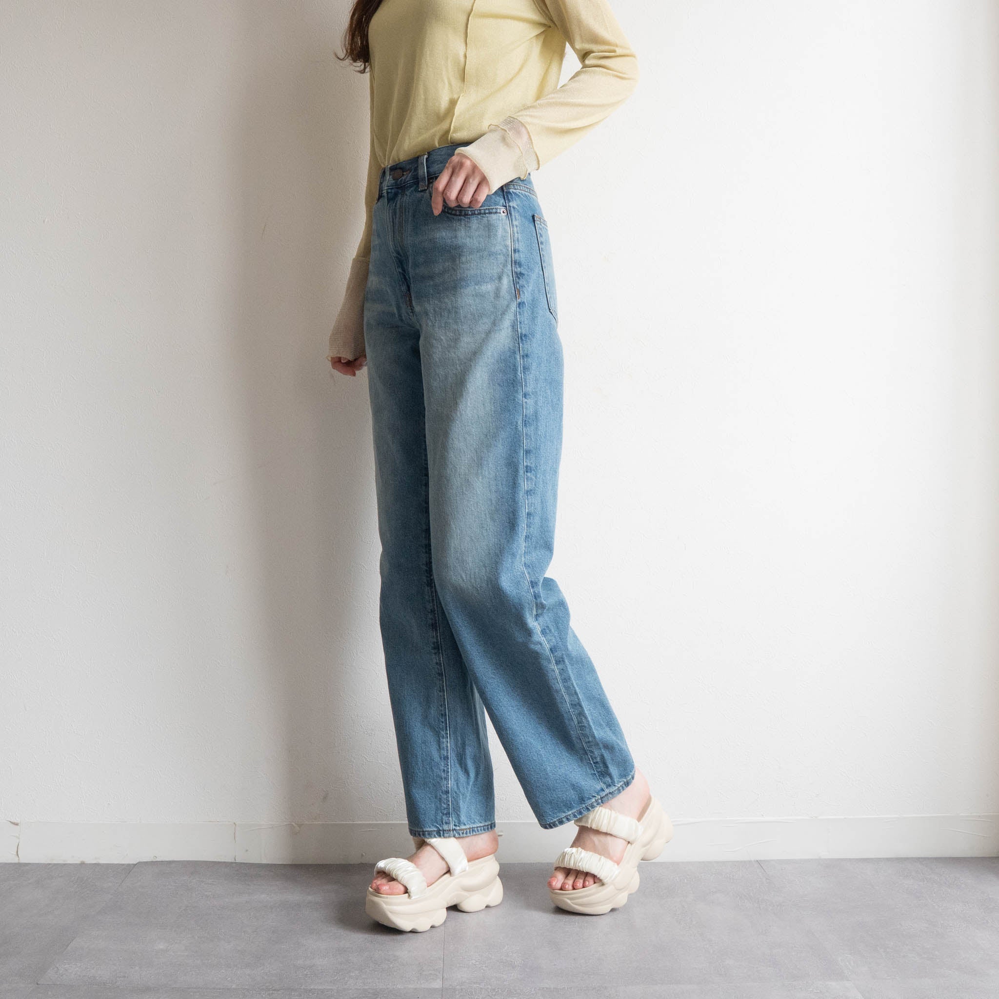 ファビーファビー FABBY FABBY. サテンシャーリング2ベルト厚底サンダル （オフホワイト） オフホワイト