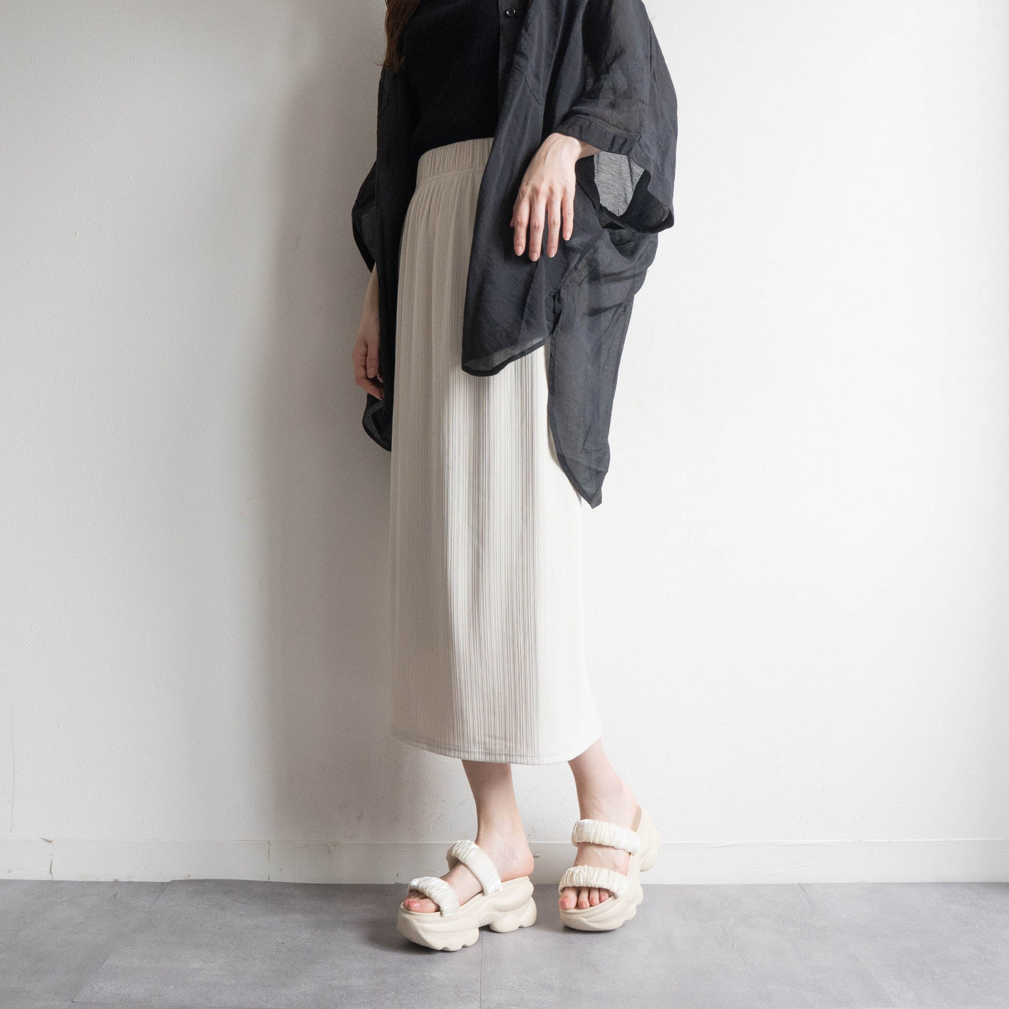 ファビーファビー FABBY FABBY. サテンシャーリング2ベルト厚底サンダル （オフホワイト） オフホワイト