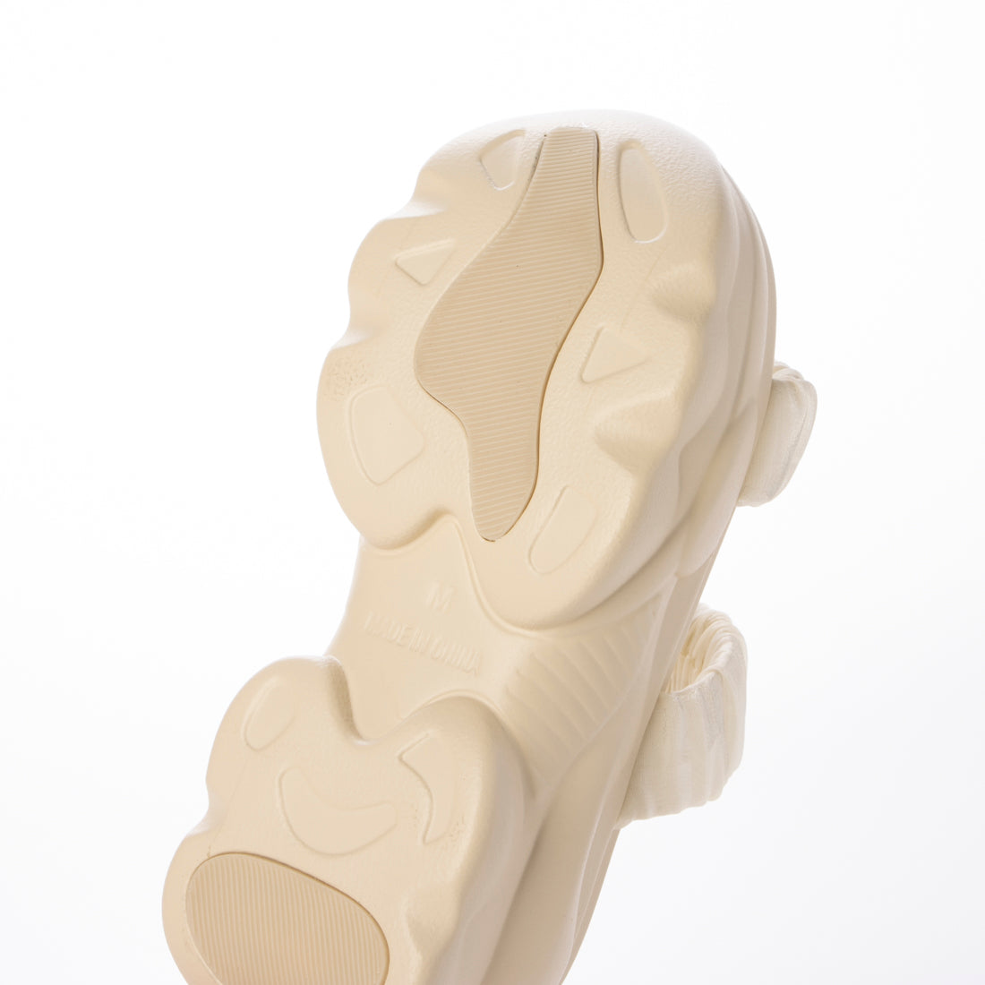 ファビーファビー FABBY FABBY. サテンシャーリング2ベルト厚底サンダル （オフホワイト） オフホワイト