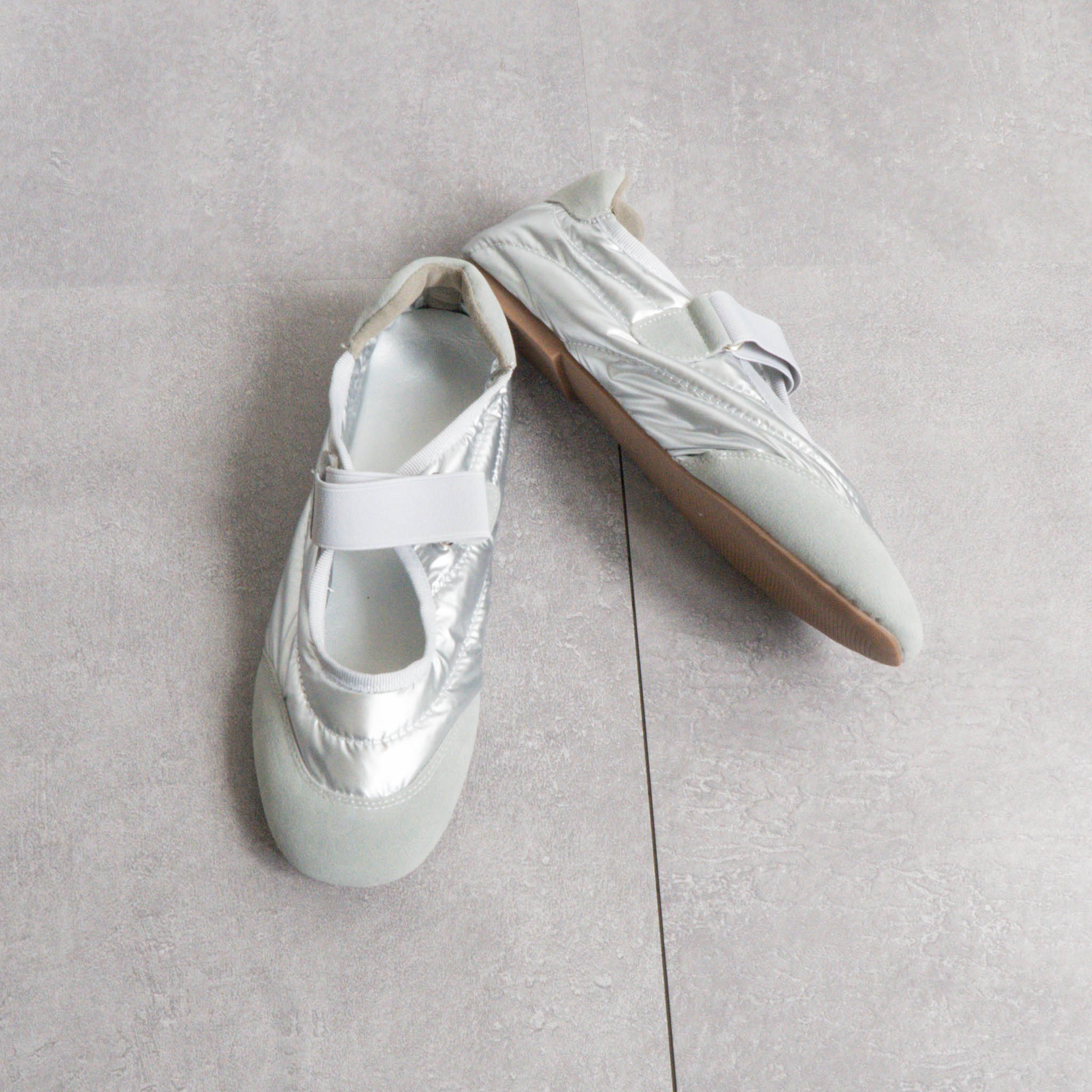 ファビーファビー FABBY FABBY. パラシュートベルクロバレーシューズ （シルバ-） シルバ-