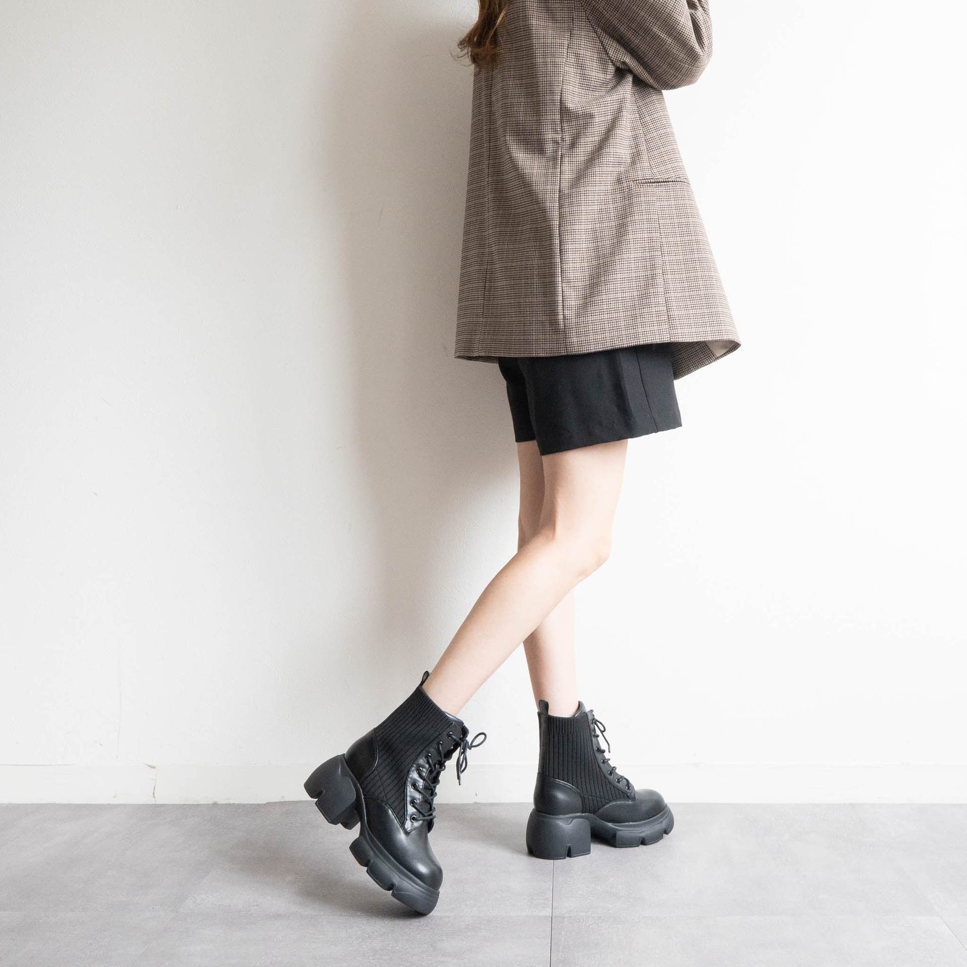 ファビーファビー FABBY FABBY. 厚底リブニットレースアップショートブーツ （ブラック） ブラック