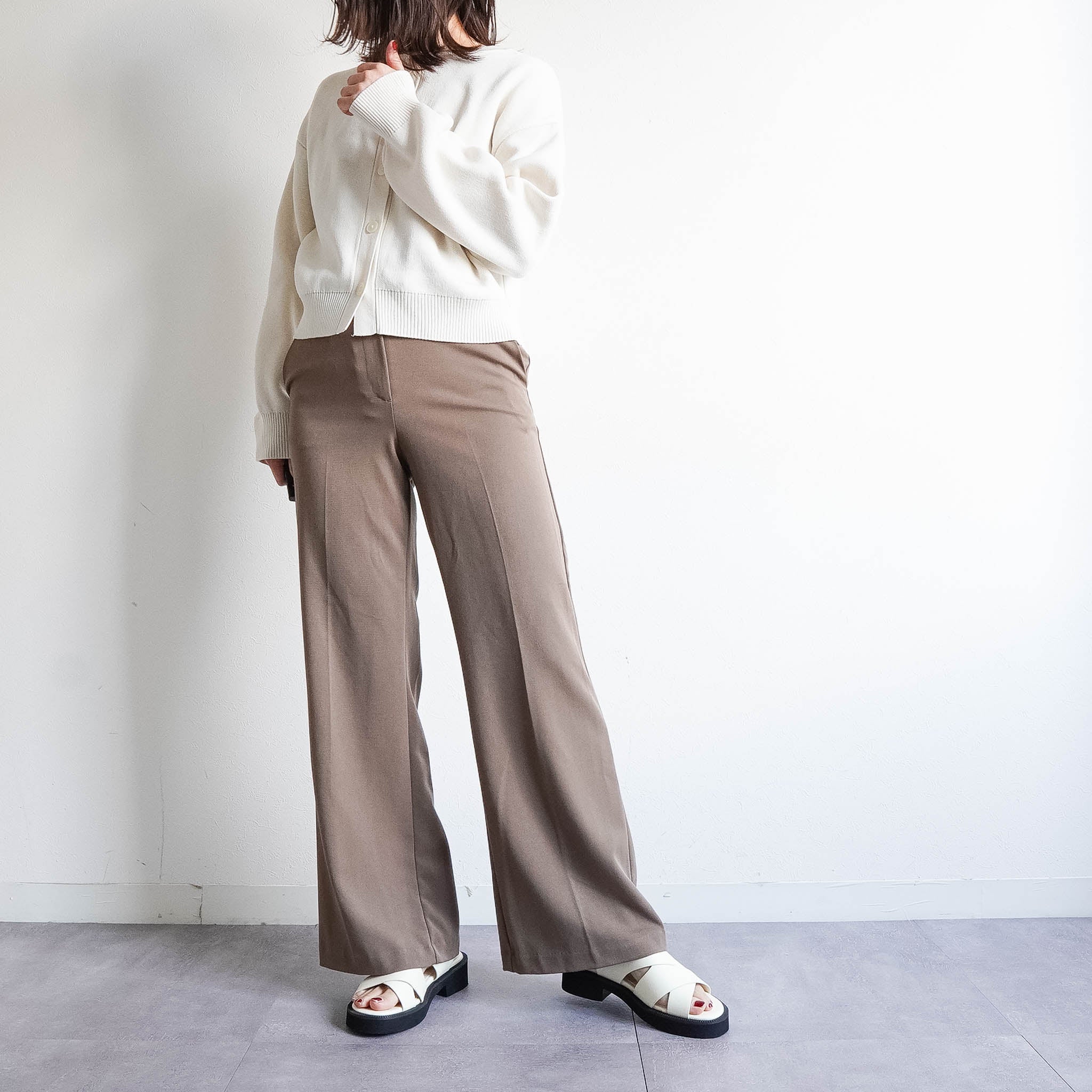 ファビーファビー FABBY FABBY. ワイドクロスバックストラップサンダル （オフ） オフ