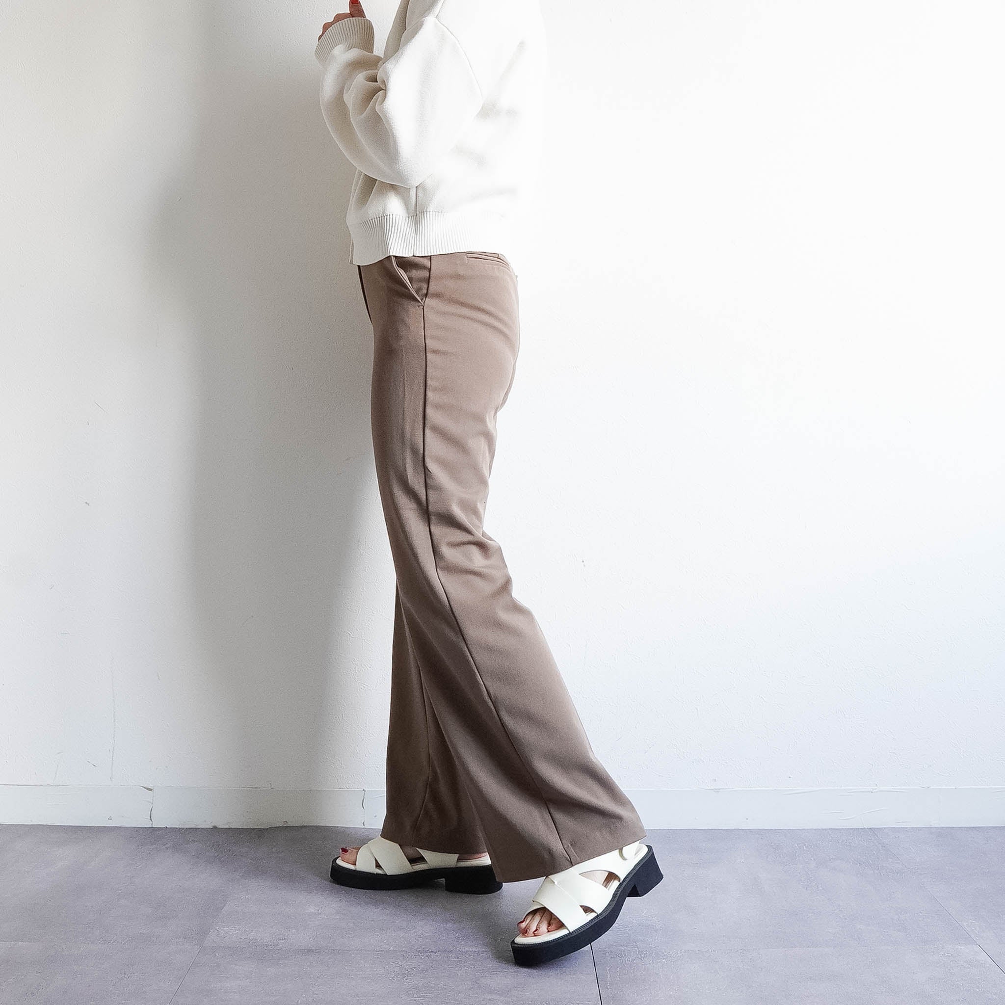 ファビーファビー FABBY FABBY. ワイドクロスバックストラップサンダル （オフ） オフ