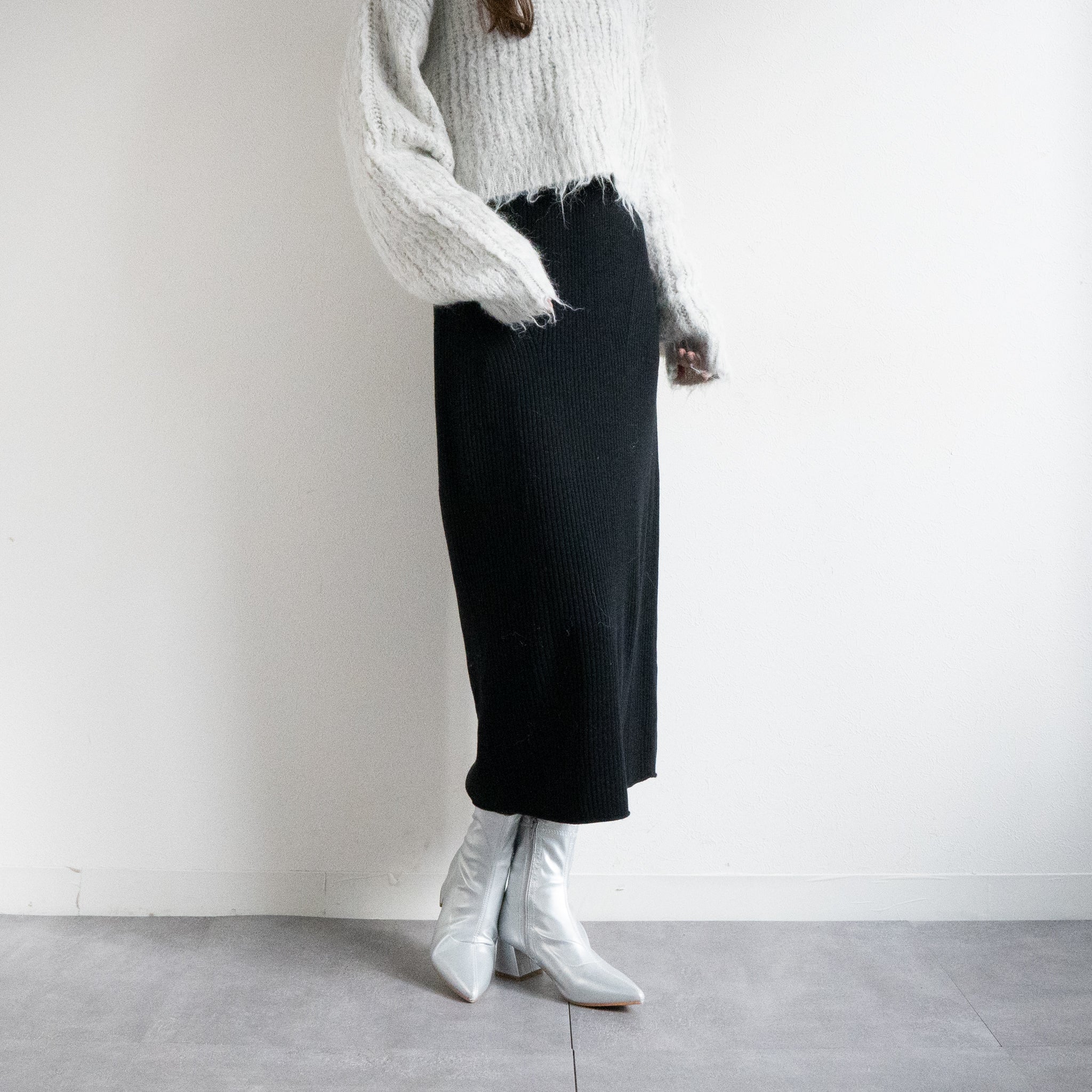 ファビーファビー FABBY FABBY. ストレッチポインテッドショートブーツ （シルバー） シルバー