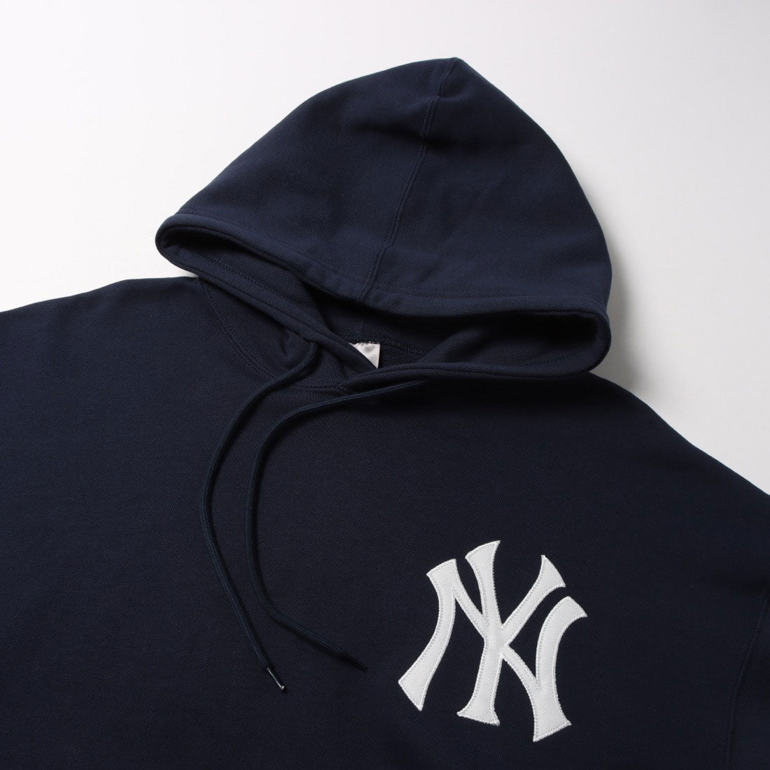 ファナティクス Fanatics Fanatics - New York Yankees EMBLEM LOGO HOODIE NAVY【ML0625FW0004】 （NAVY） NAVY