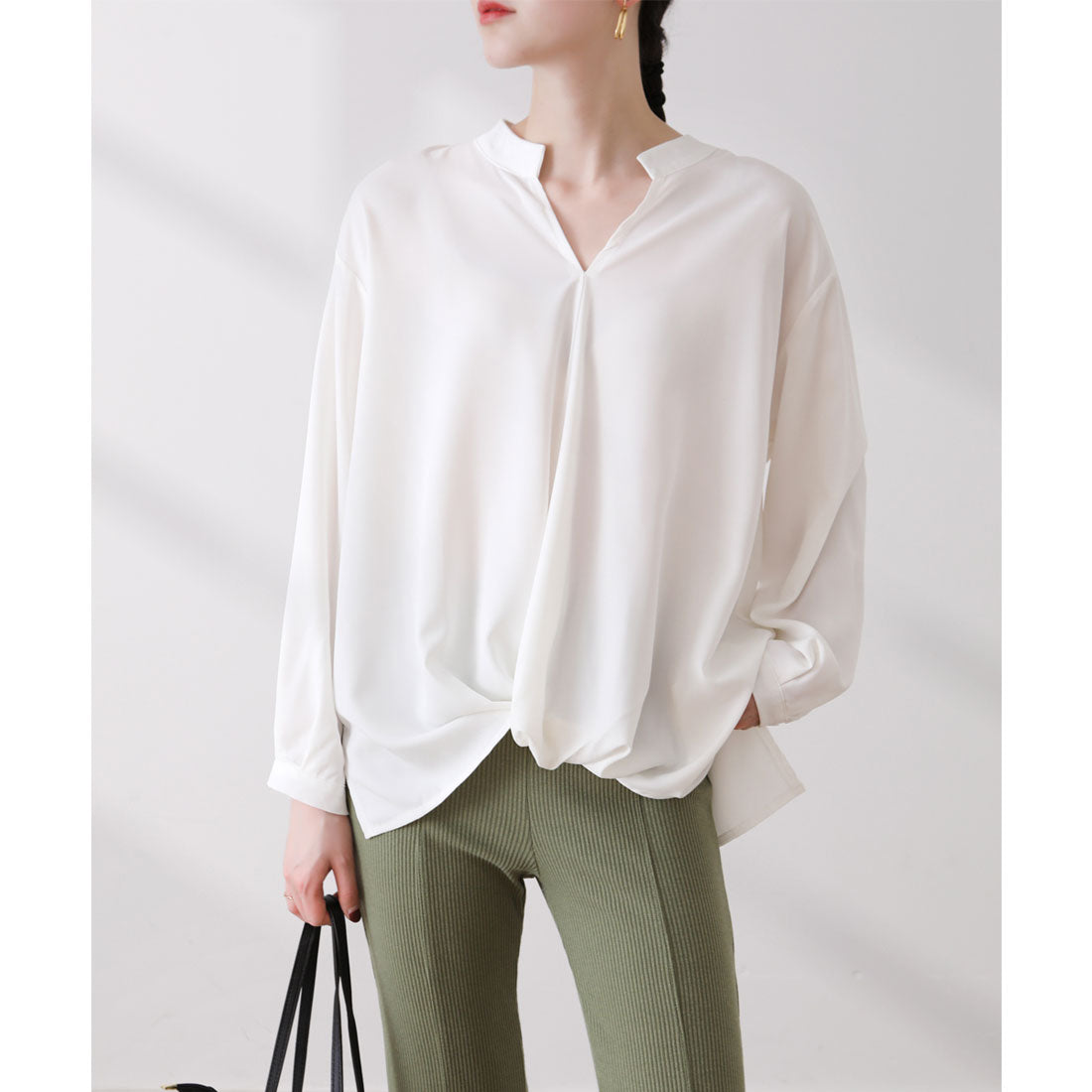 フォースメント Forcement スキッパーネックラインが女性らしいシフォンシャツ