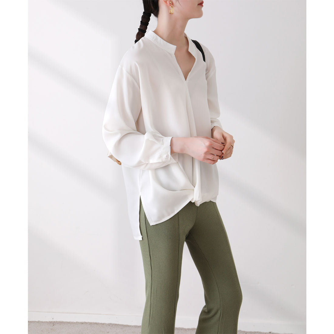 フォースメント Forcement スキッパーネックラインが女性らしいシフォンシャツ
