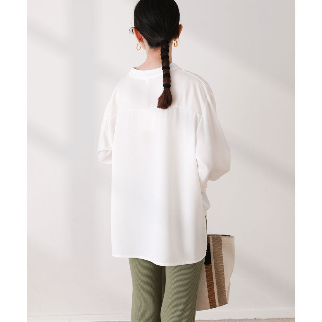 フォースメント Forcement スキッパーネックラインが女性らしいシフォンシャツ