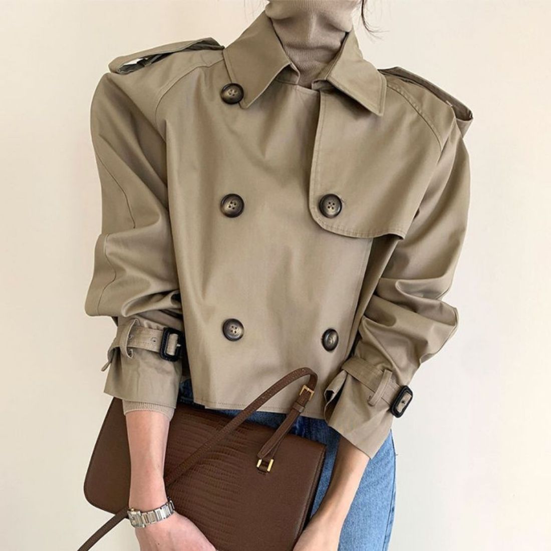"Forcement Inner Compatible Short Trench Coat"