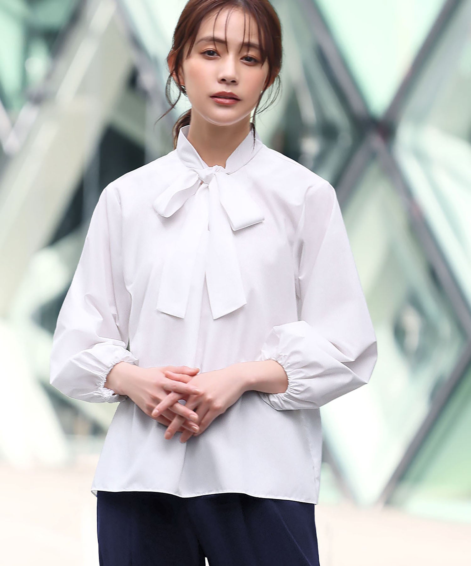 Flolia Peplum No-Collar Jacket, Bow Tie Blouse, and Tapered Pants 3-Piece Set Up Formal Ceremony Suit [Washable]