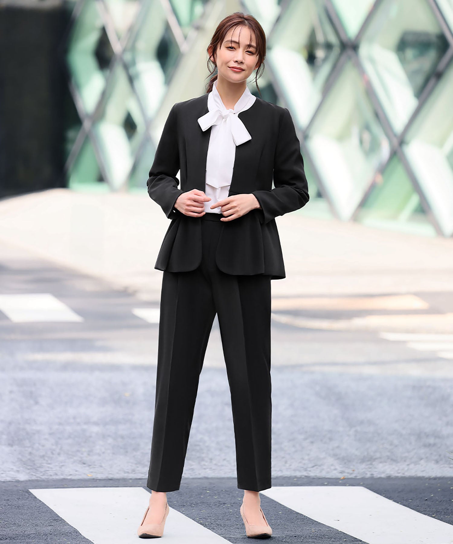 Flolia Peplum No-Collar Jacket, Bow Tie Blouse, and Tapered Pants 3-Piece Set Up Formal Ceremony Suit [Washable]