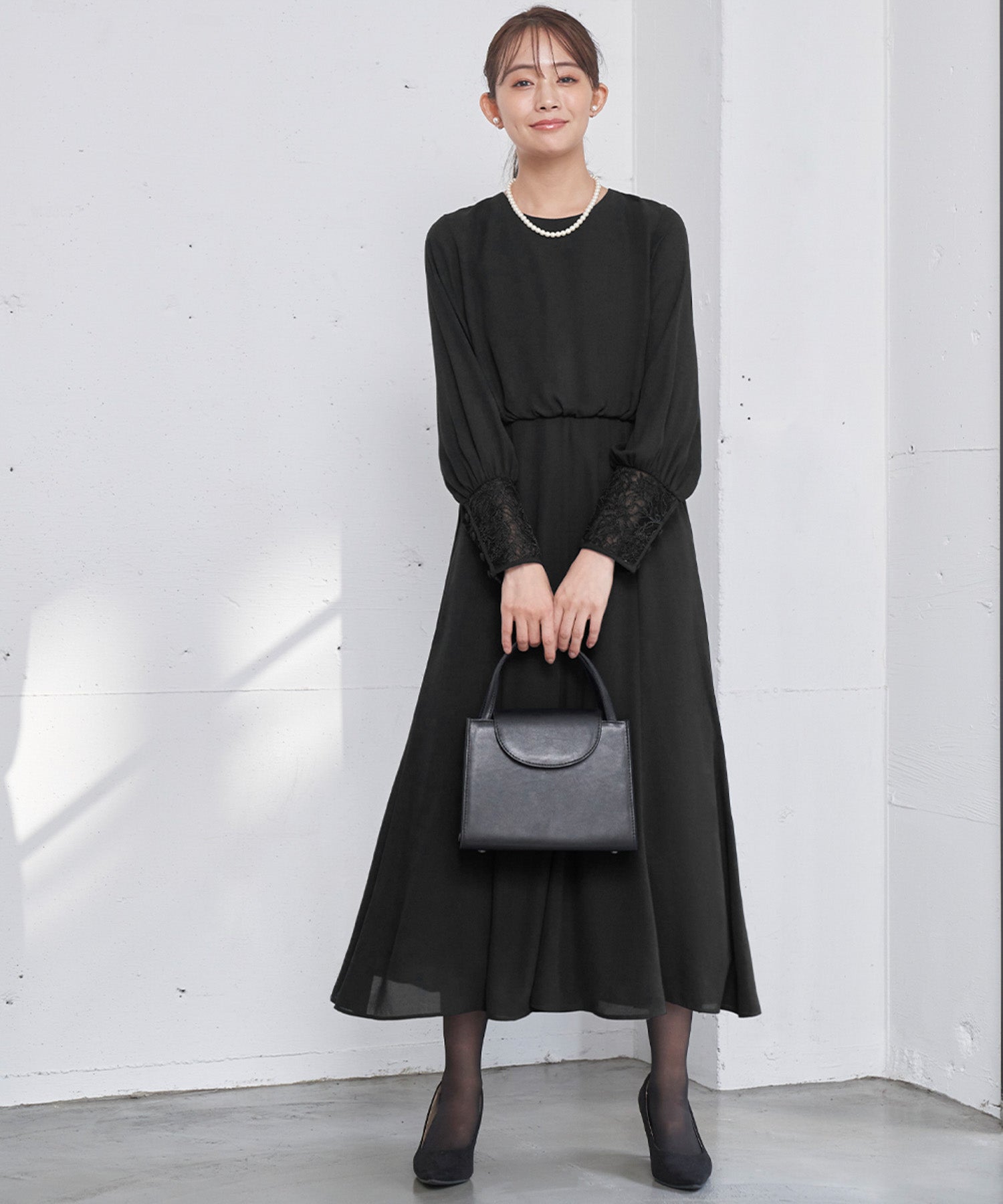 Flolia 【Mourning Attire・Formal Wear】 Lace Cuff Blousing Mermaid One-Piece Black Formal Formal Ceremony Occasion Shichi-Go-San
