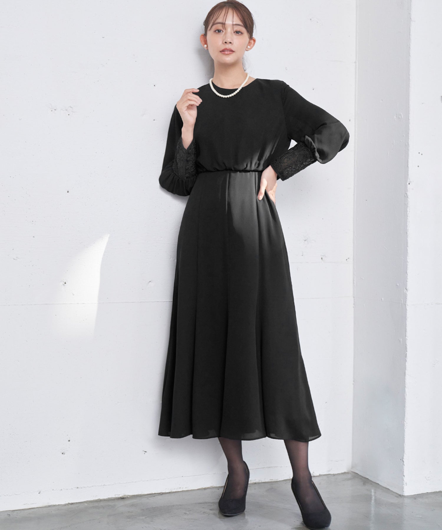 Flolia 【Mourning Attire・Formal Wear】 Lace Cuff Blousing Mermaid One-Piece Black Formal Formal Ceremony Occasion Shichi-Go-San