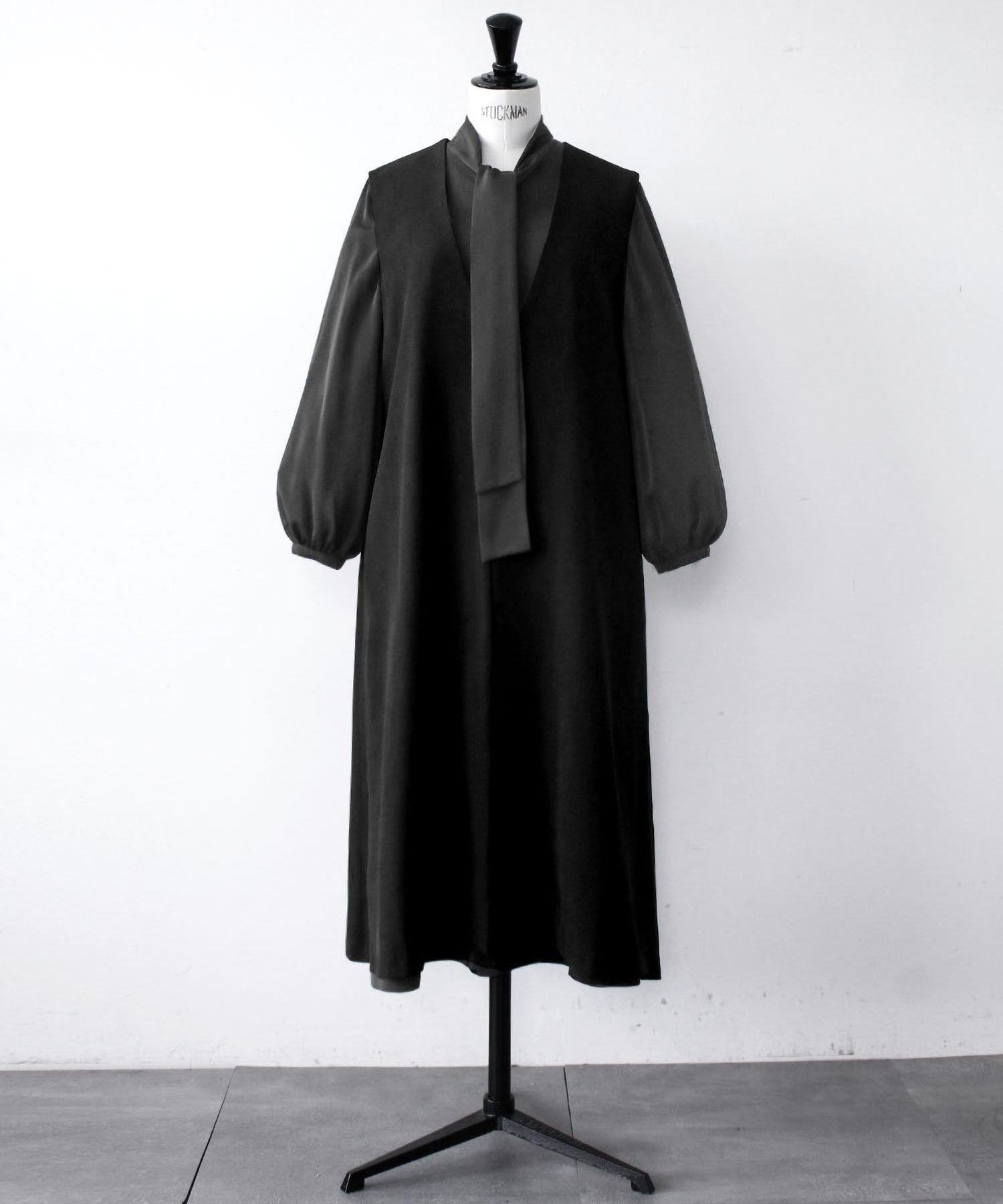 Flolia 【Mourning Attire・Formal Wear】 Long Vest Bow Tie Flare One-Piece Set Black Formal Formal Ceremony Occasion Shichi-Go-San