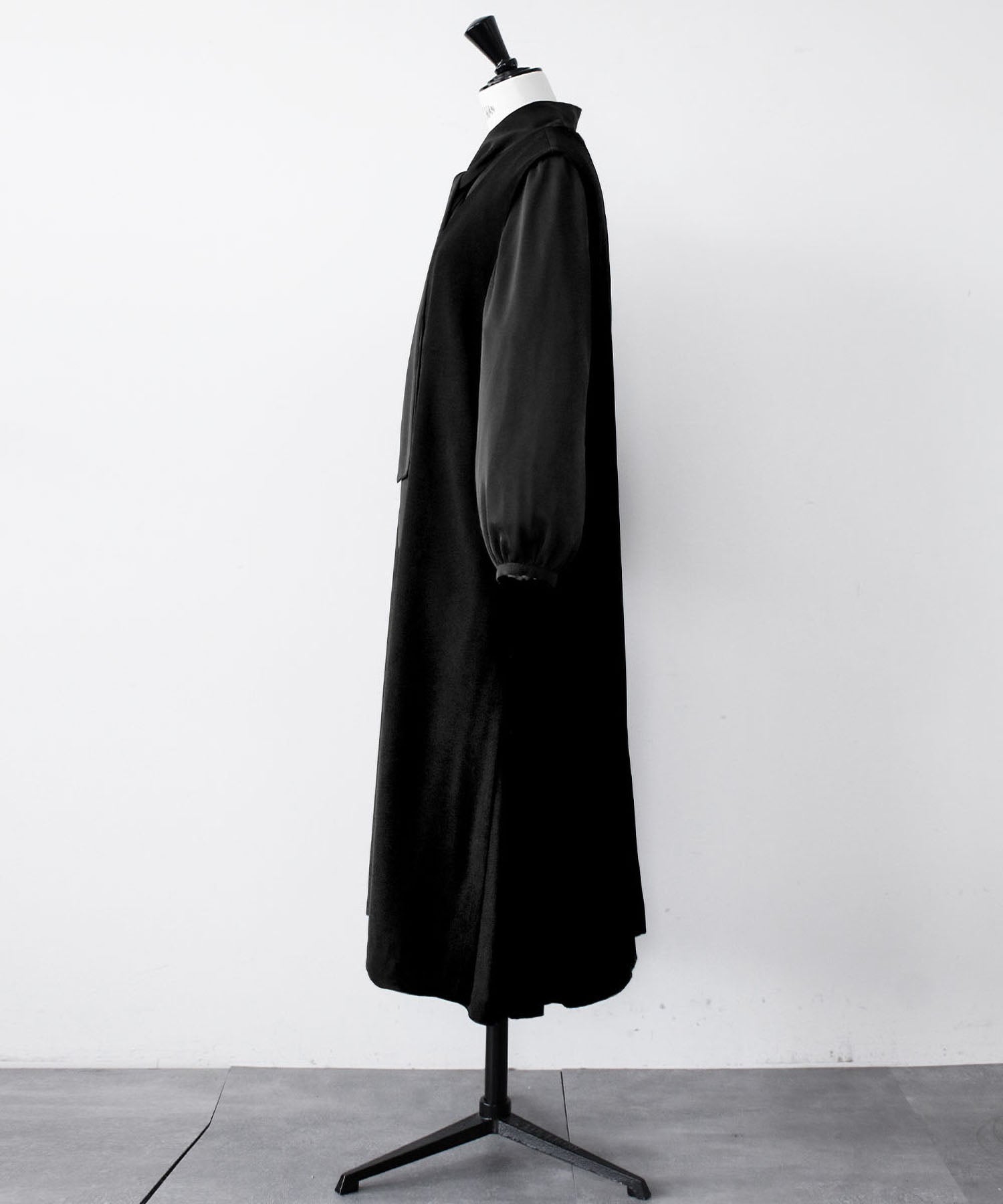 Flolia 【Mourning Attire・Formal Wear】 Long Vest Bow Tie Flare One-Piece Set Black Formal Formal Ceremony Occasion Shichi-Go-San
