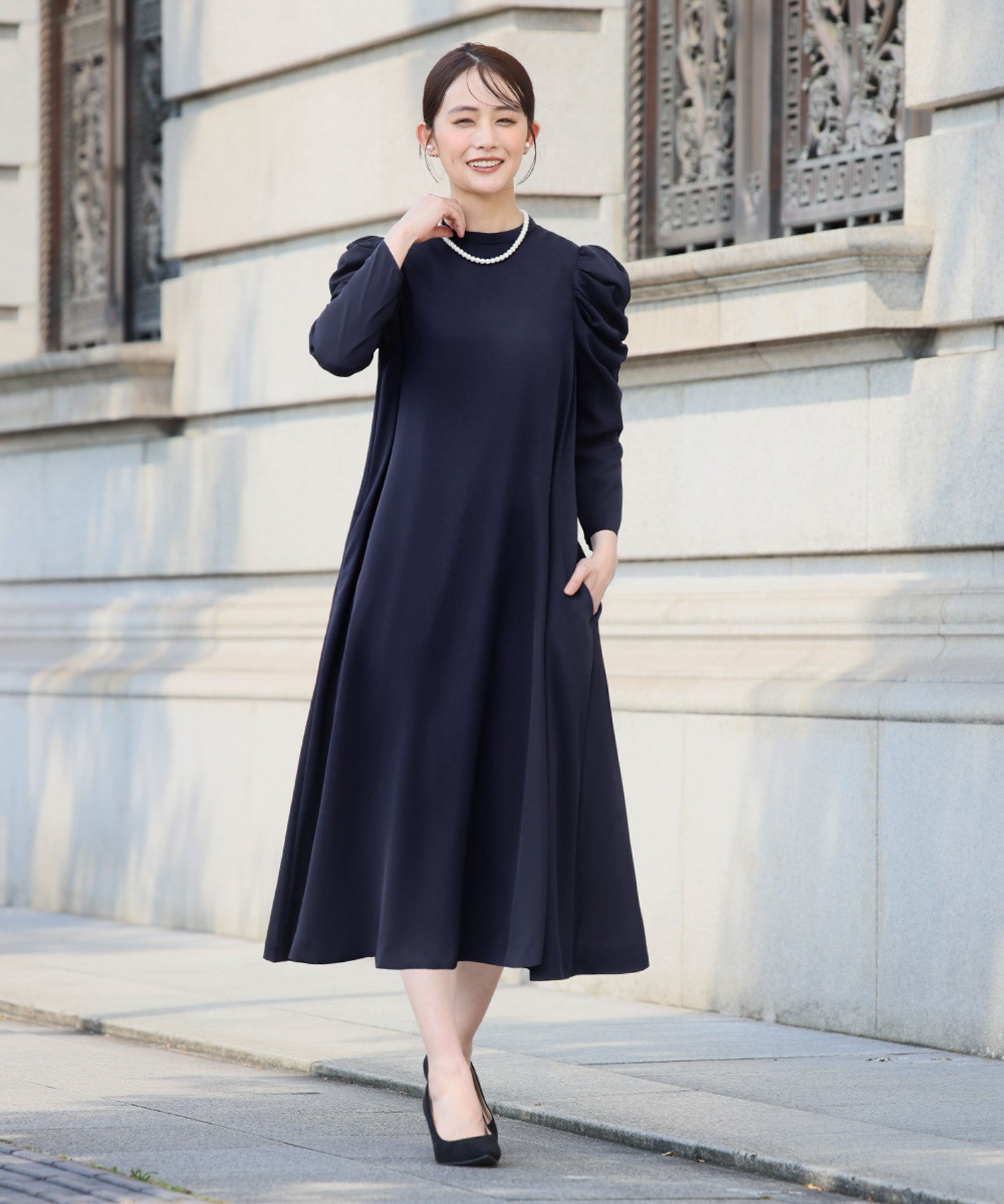 弗洛莉亞 Flolia 【喪服・禮服】褶皺肩長擺連衣裙 黑色正式服裝 正式場合 典禮 場合 七五三