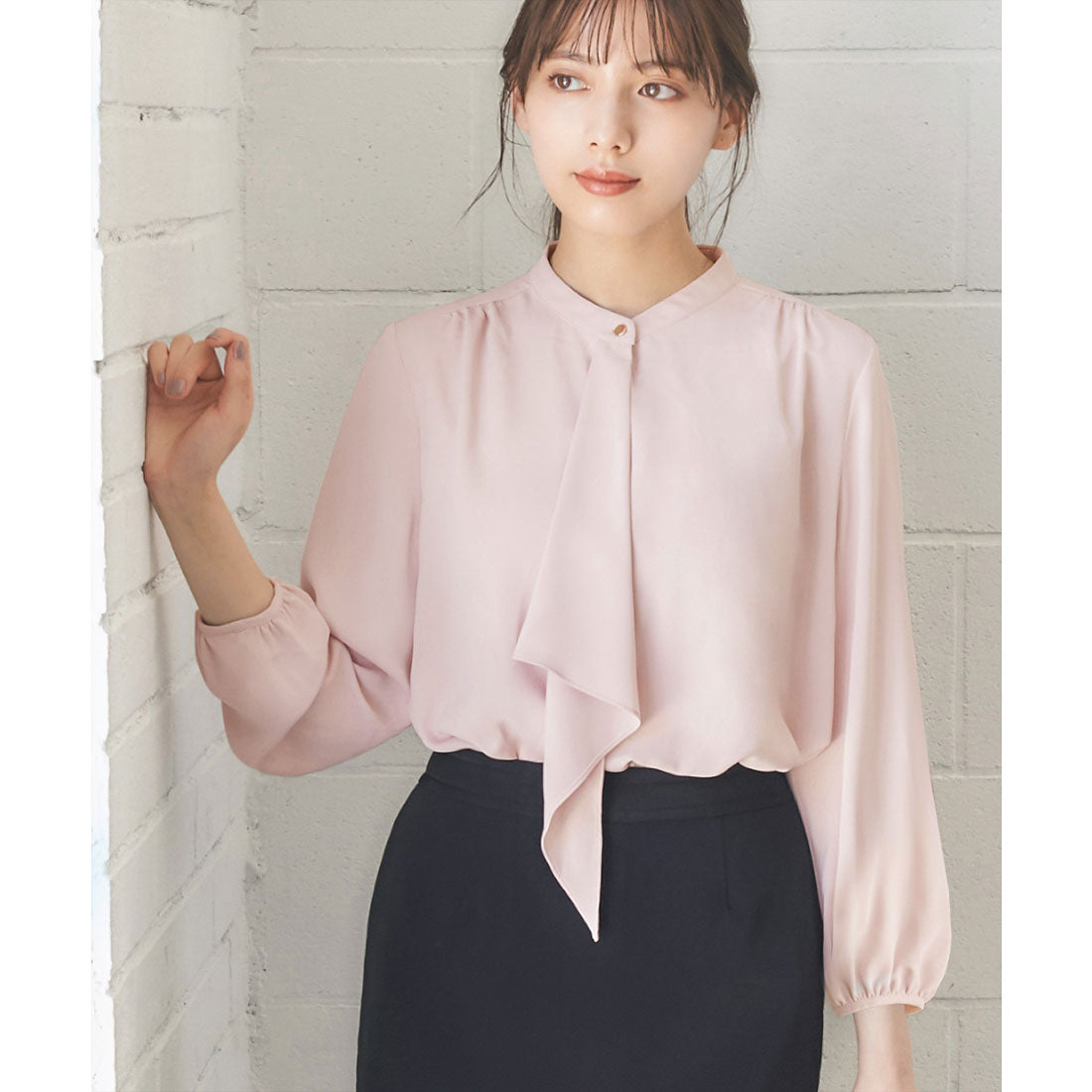Flolia Front ruffle 3/4 sleeve blouse