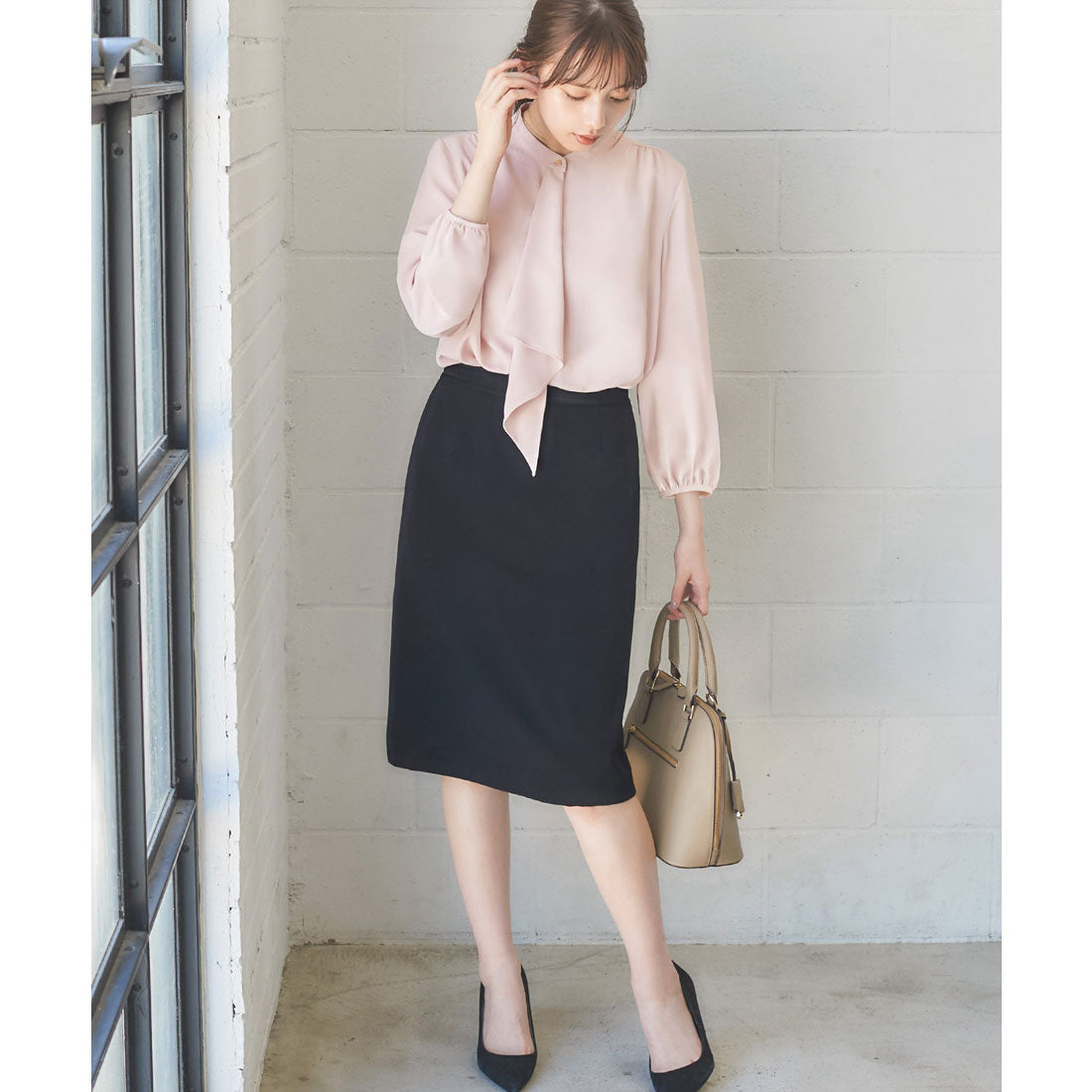 Flolia Front ruffle 3/4 sleeve blouse