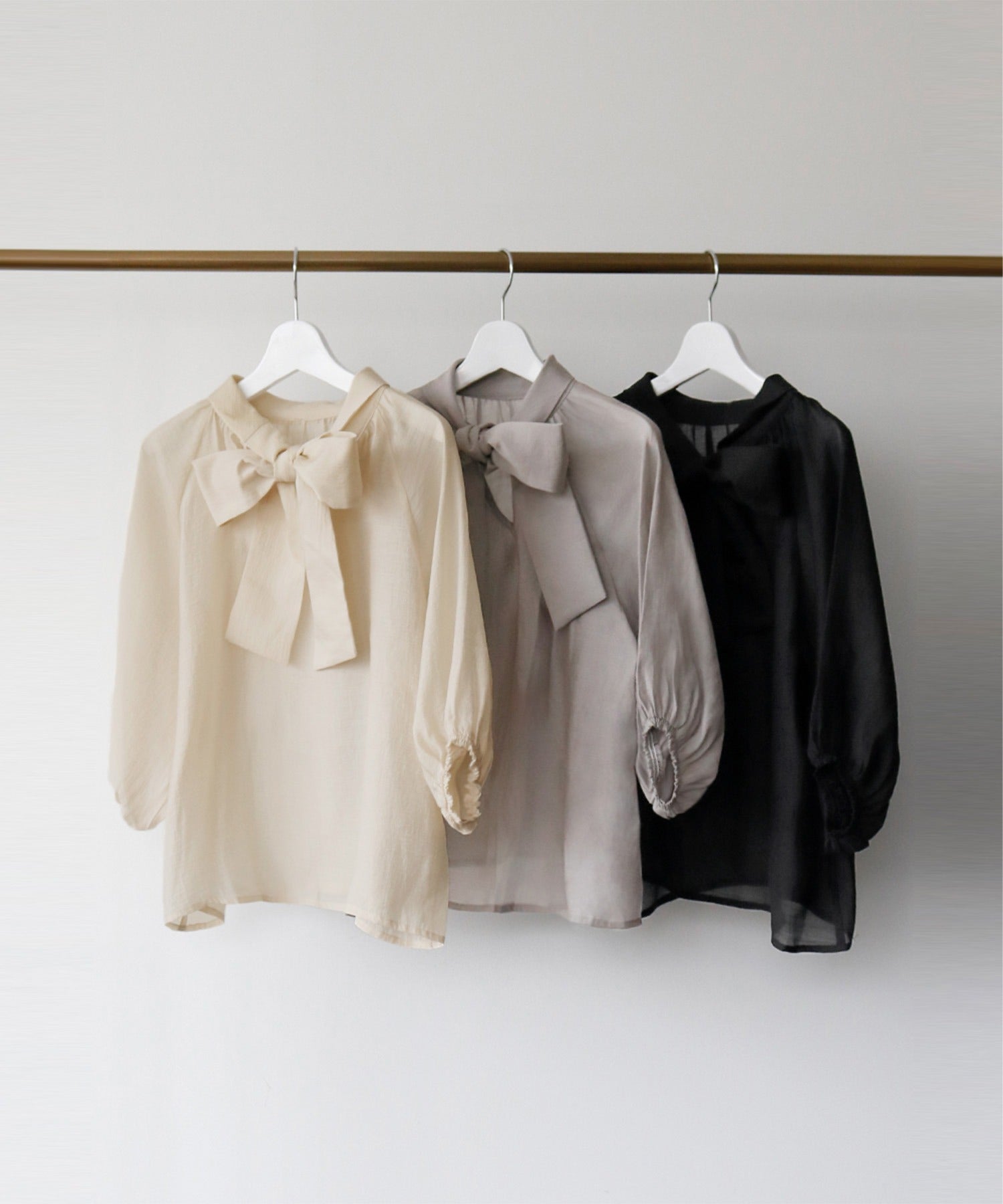 Flolia 2way volume sleeve big ribbon stand neck half sleeve blouse