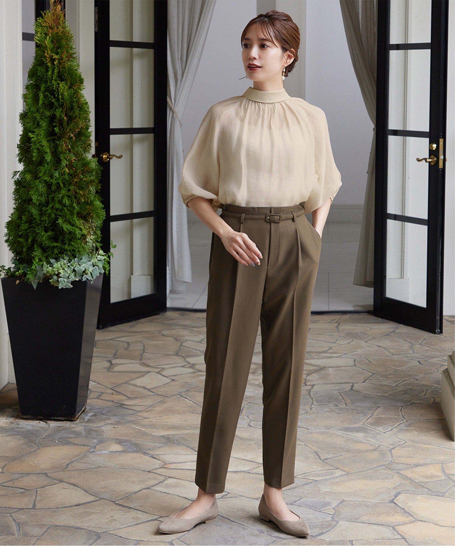 Flolia 2way volume sleeve big ribbon stand neck half sleeve blouse