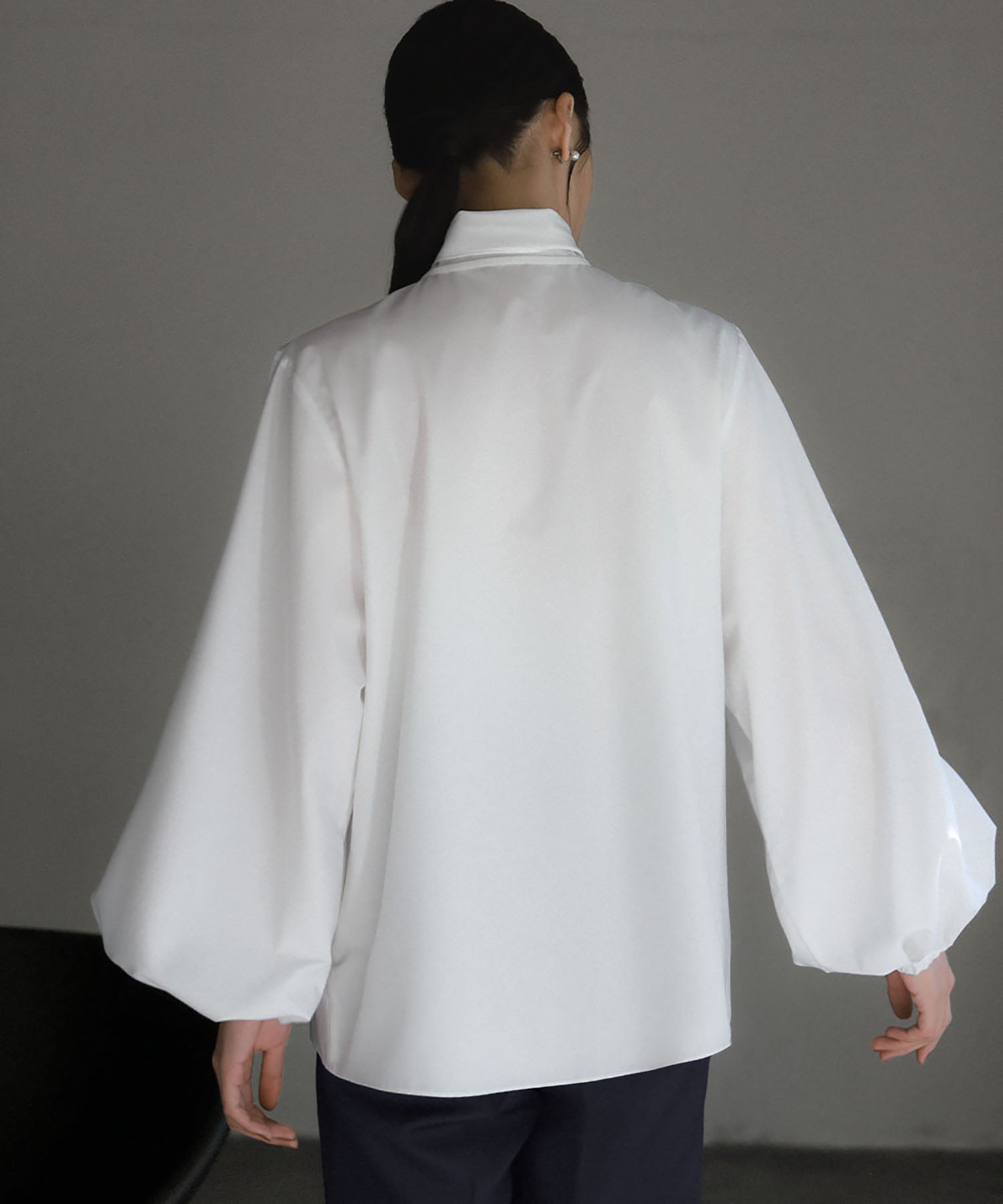 Flolia Bow Tie Volume Sleeve Blouse [Washable]