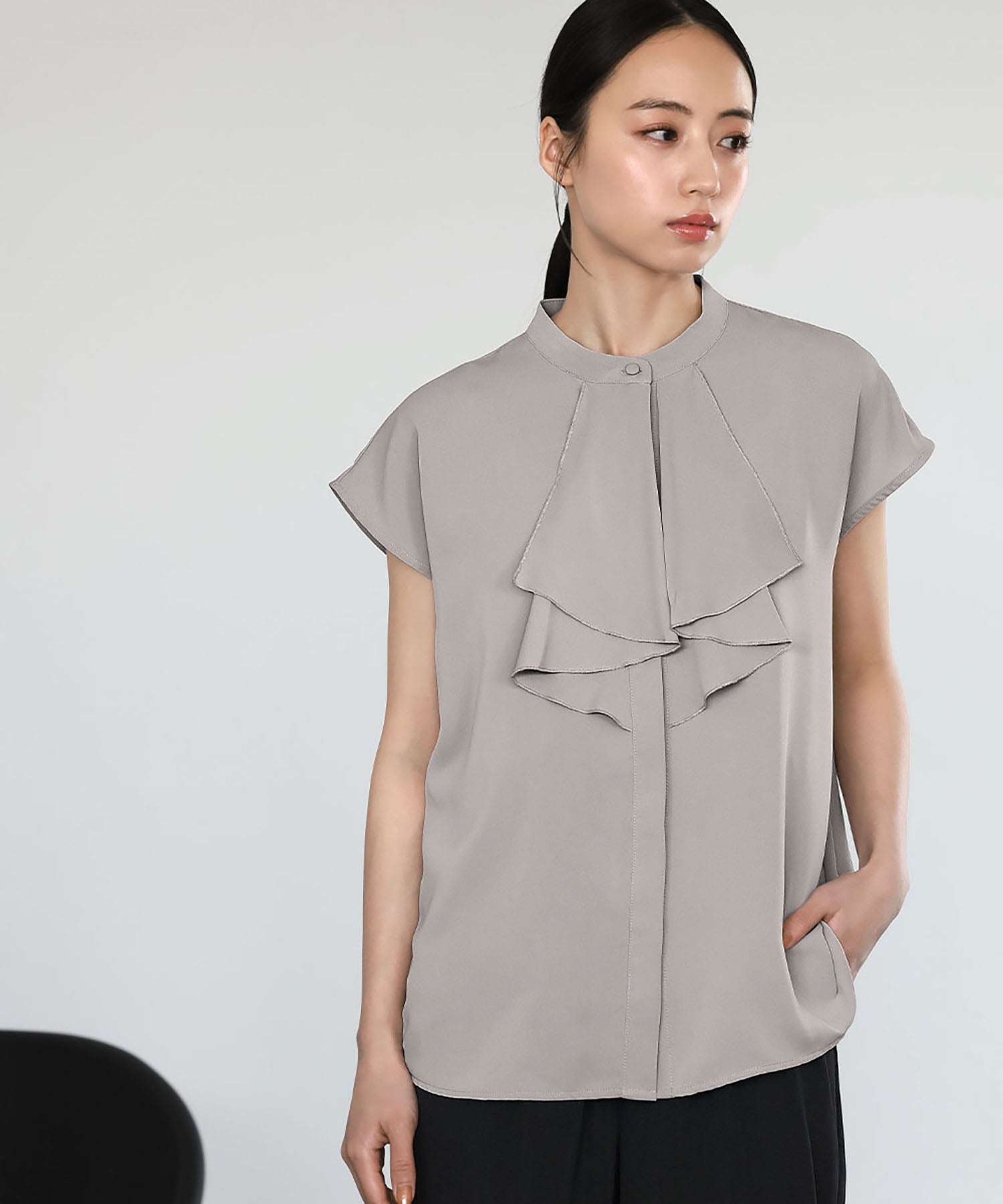 Flolia Frill Tie Short Sleeve Business Blouse [Washable]