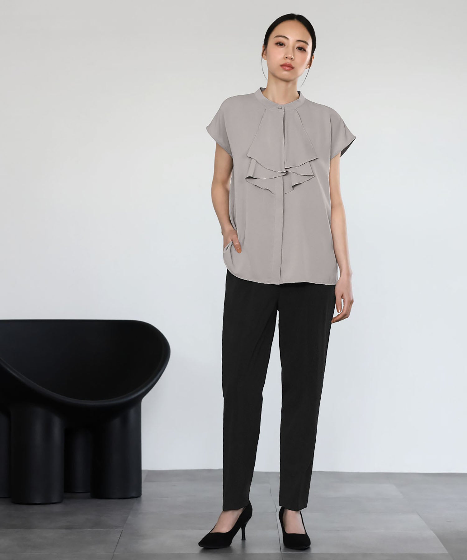 Flolia Frill Tie Short Sleeve Business Blouse [Washable]