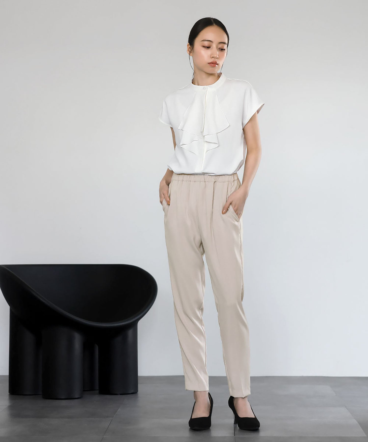 Flolia Frill Tie Short Sleeve Business Blouse [Washable]