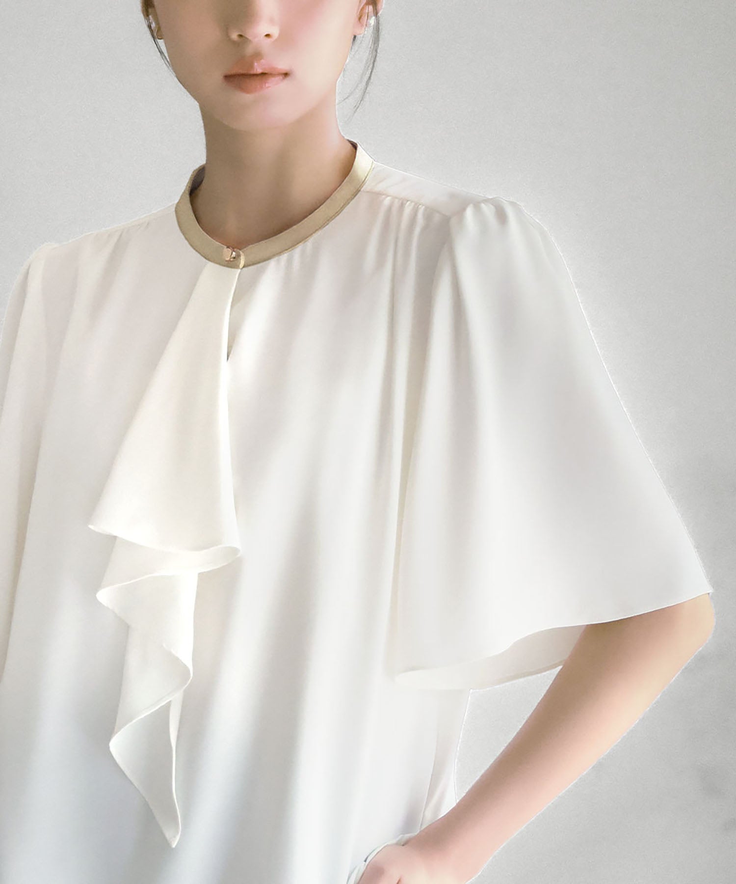 Flolia Bow Tie Flare Sleeve Bicolor Business Blouse [Washable]