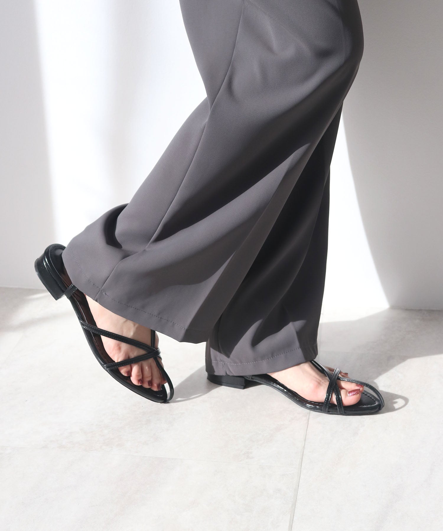 Futier Land Futier Land 【Easy to Wear with One Hand】 T-Narrow Rubber Strap Sandals