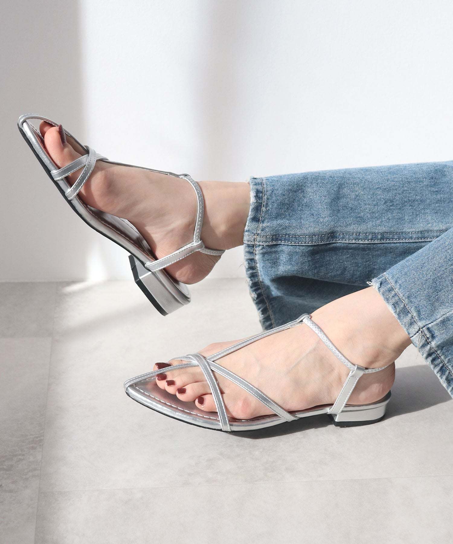 Futier Land Futier Land 【Easy to Wear with One Hand】 T-Narrow Rubber Strap Sandals