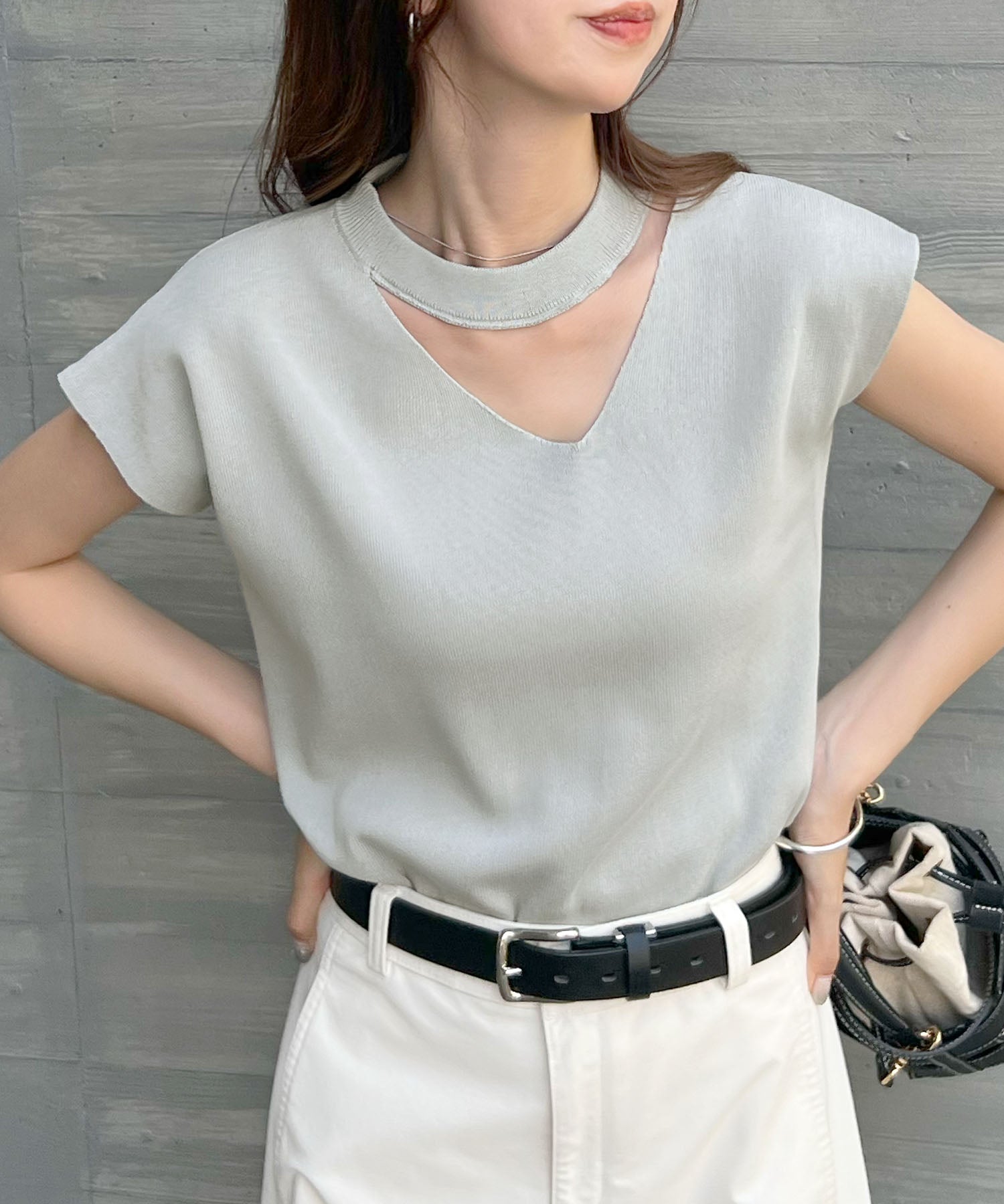 フューティアランド Futier Land アシメスリーブチョーカーネックトップス （ライトグレー） ライトグレー