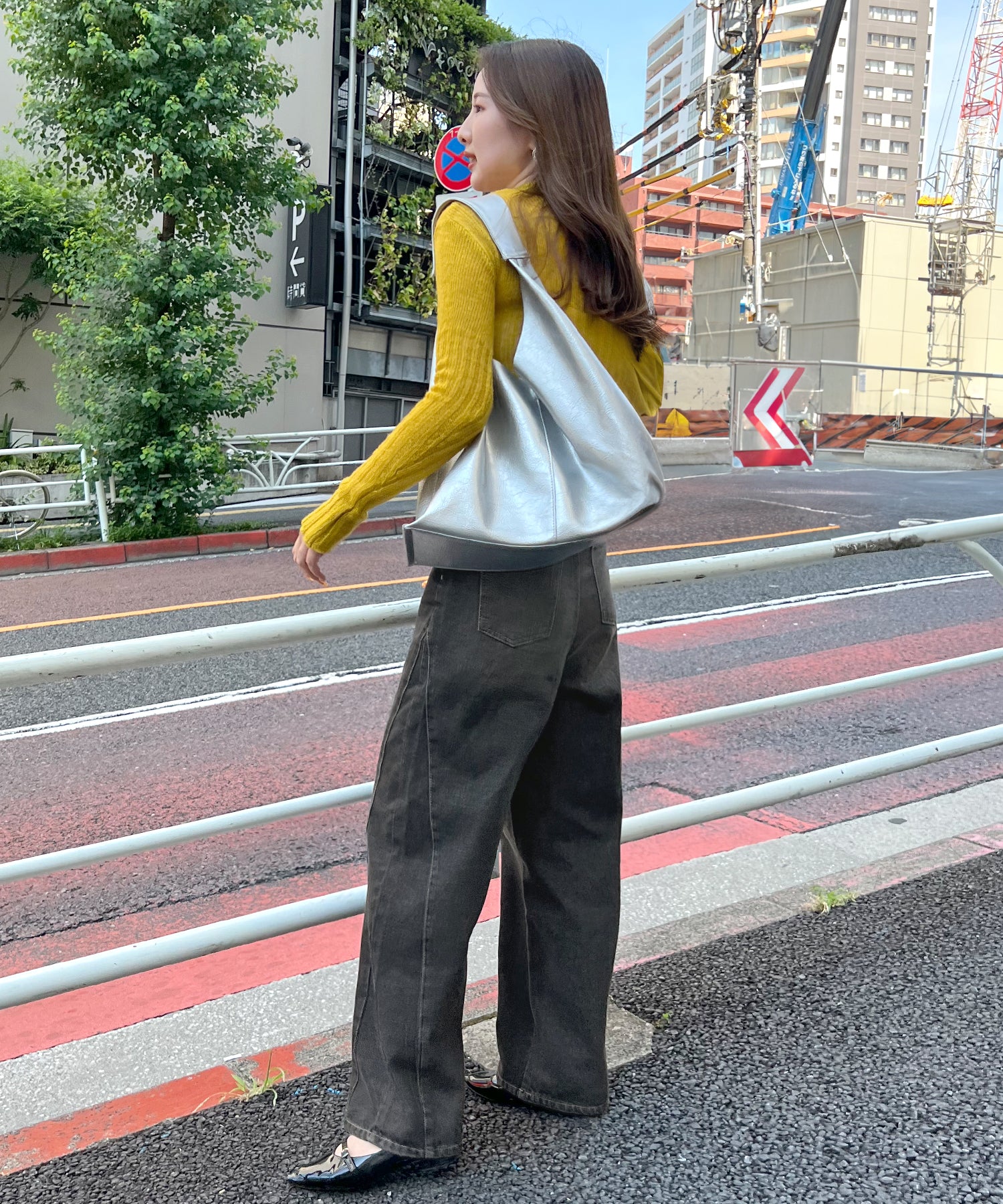 フューティアランド Futier Land デニムカーブパンツ （ブラック） ブラック