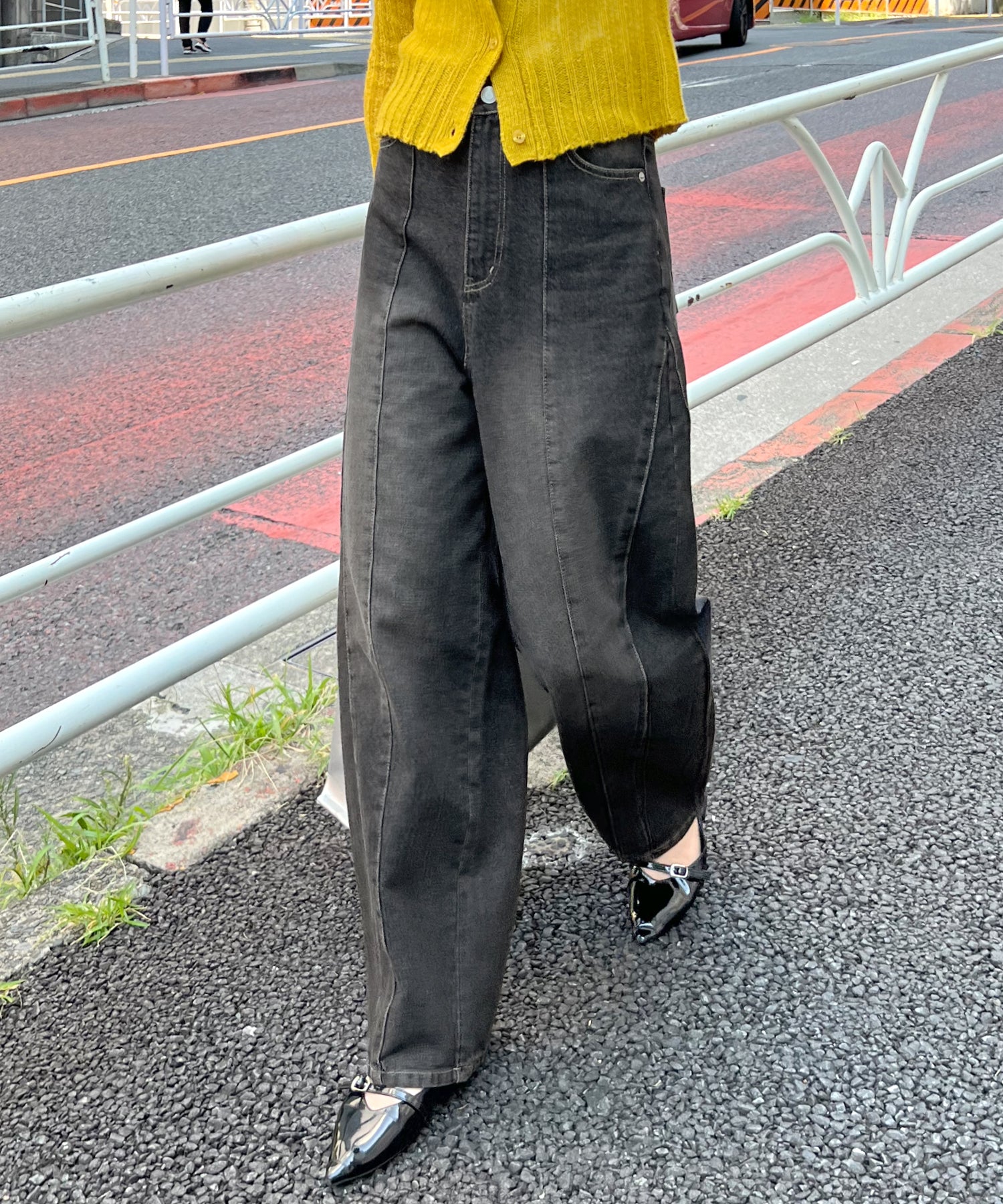フューティアランド Futier Land デニムカーブパンツ （ブラック） ブラック