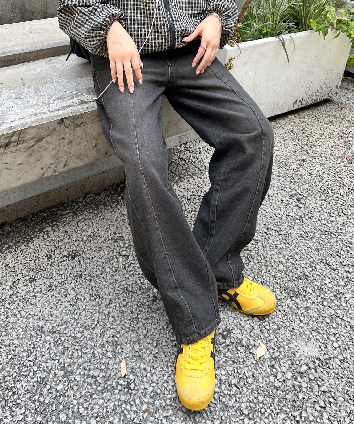 フューティアランド Futier Land デニムカーブパンツ （ブラック） ブラック