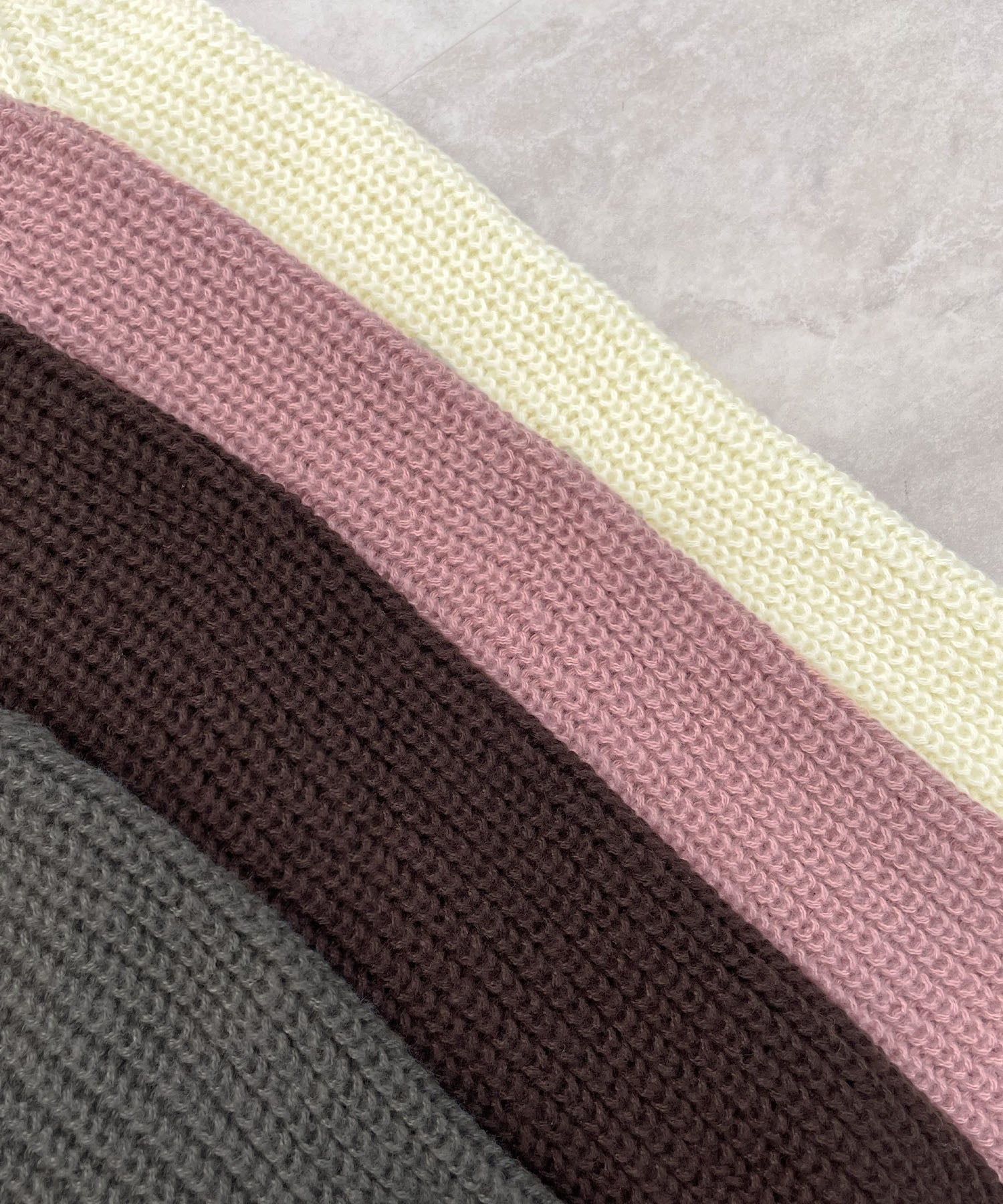 フューティアランド Futier Land 袖ボタンニット （ブラウン） ブラウン