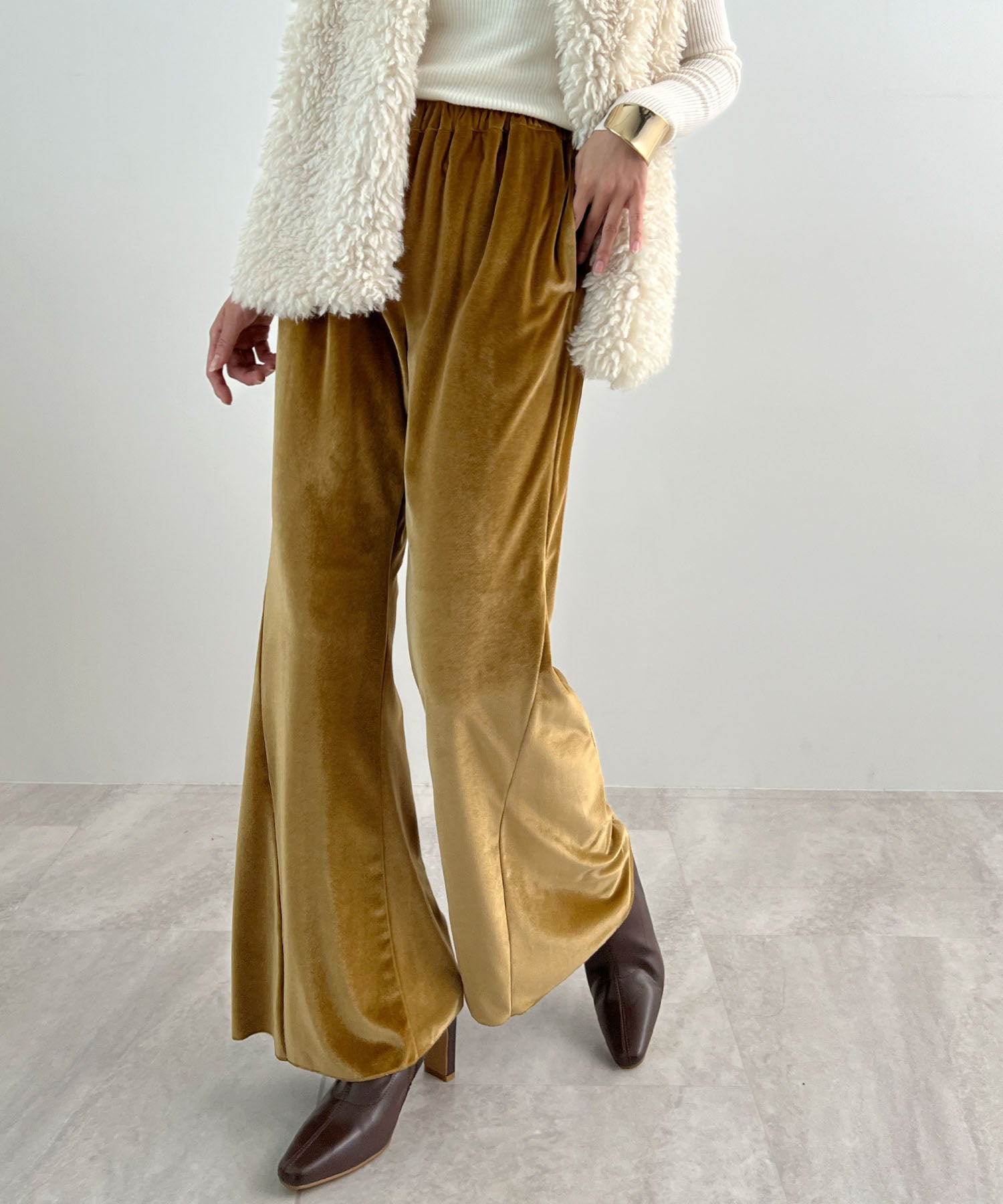 フューティアランド Futier Land ベロアフレアパンツ （マスタード） マスタード