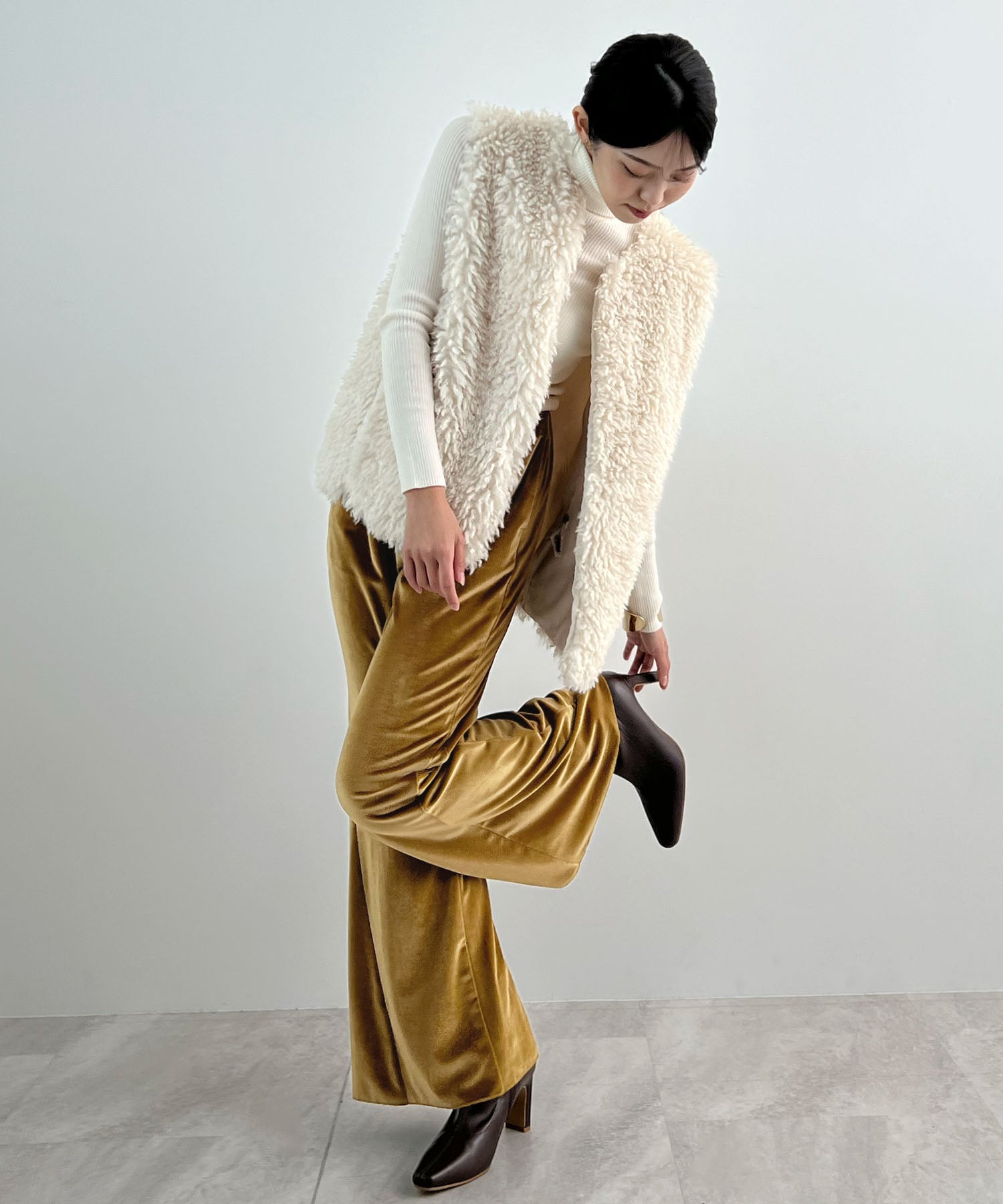 フューティアランド Futier Land ベロアフレアパンツ （マスタード） マスタード