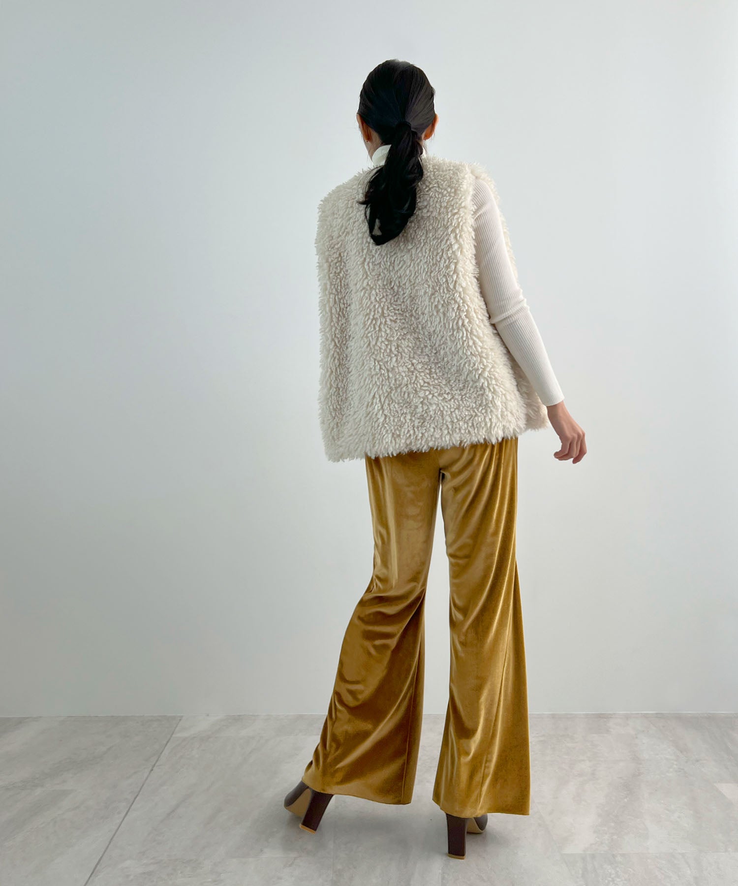 フューティアランド Futier Land ベロアフレアパンツ （マスタード） マスタード