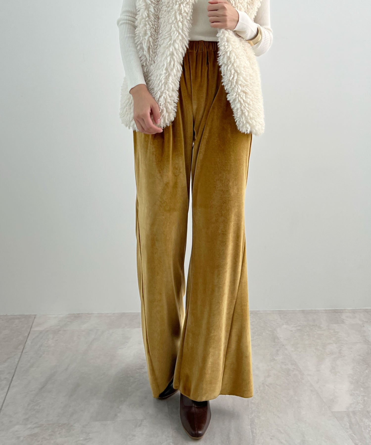 フューティアランド Futier Land ベロアフレアパンツ （マスタード） マスタード