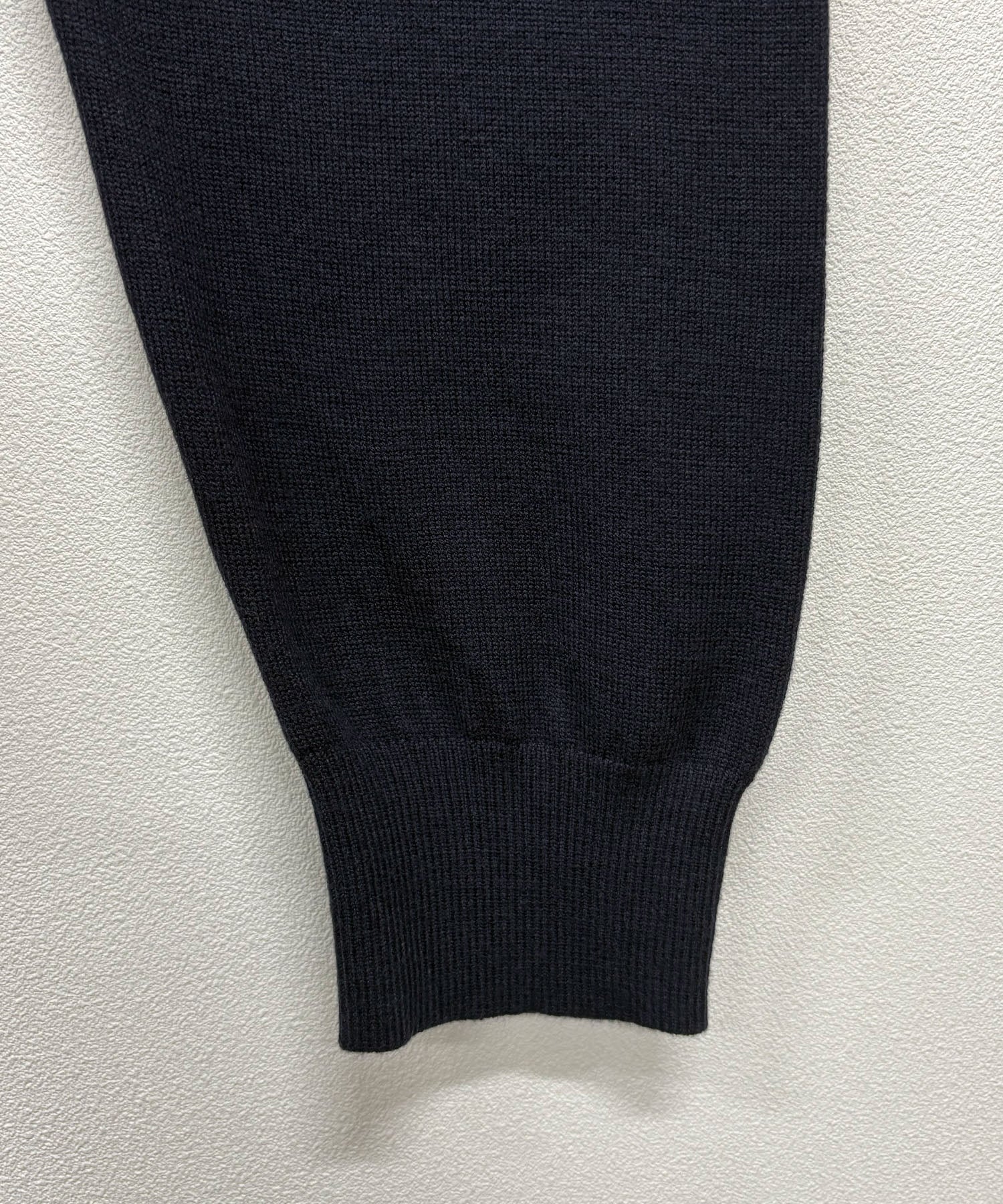 フューティアランド Futier Land タグ付きラグランニットトップス （レッド） レッド