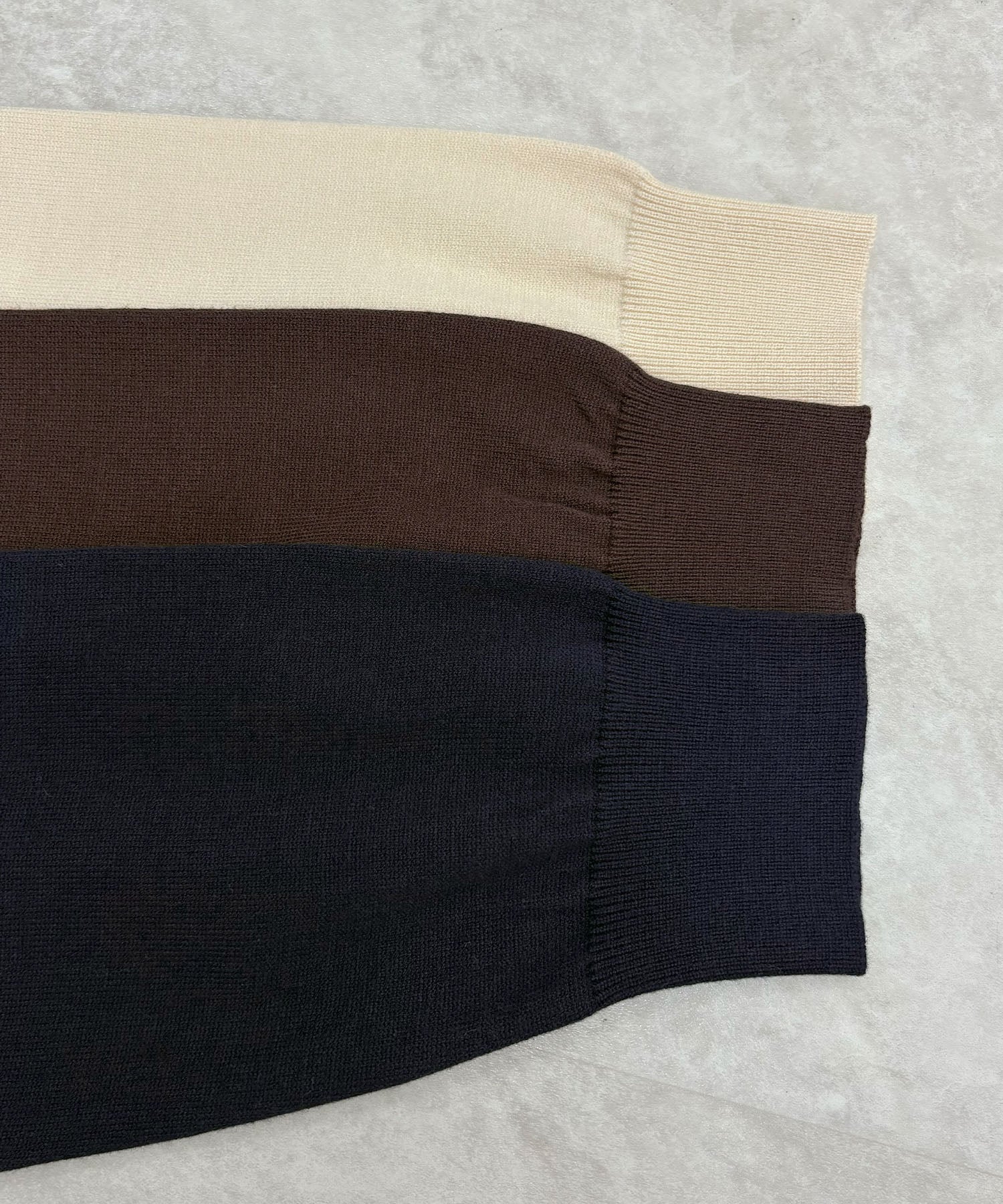 フューティアランド Futier Land タグ付きラグランニットトップス （レッド） レッド