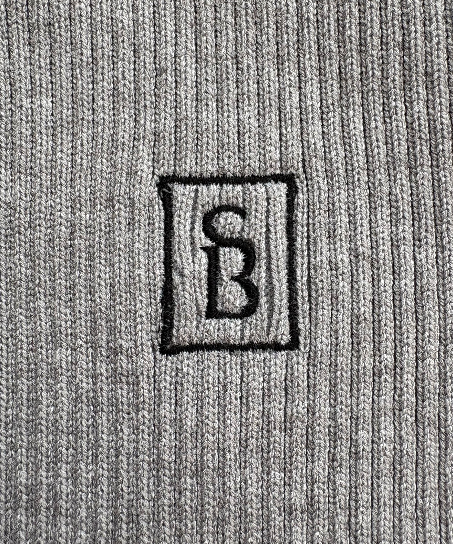 フューティアランド Futier Land ワンポイントロゴ刺繍リブニット （ネイビー） ネイビー