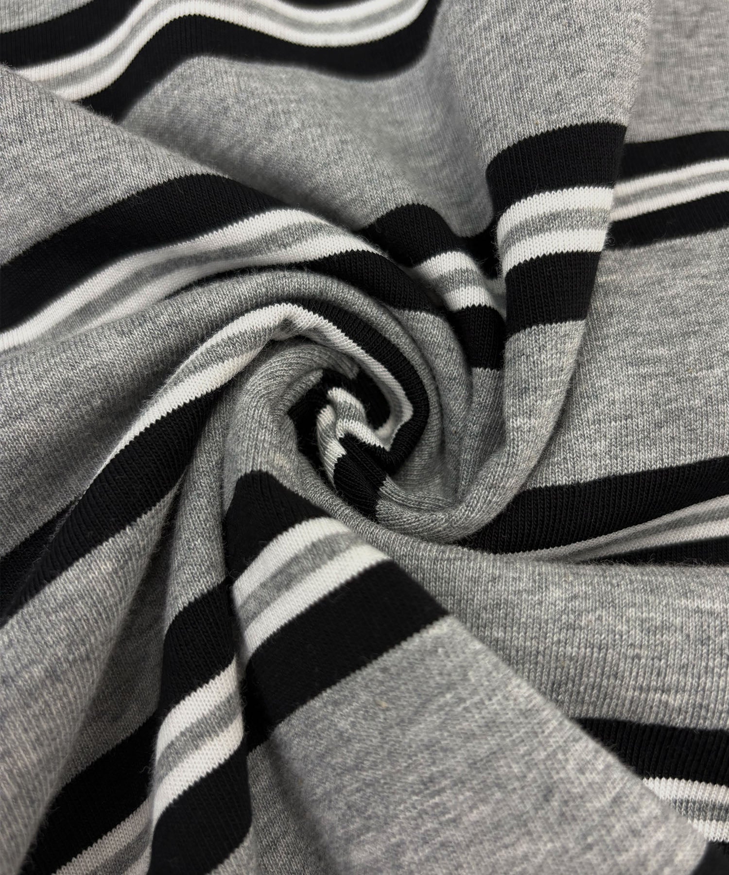 フューティアランド Futier Land ロゴ刺繍ボーダーロンT （ブルー） ブルー