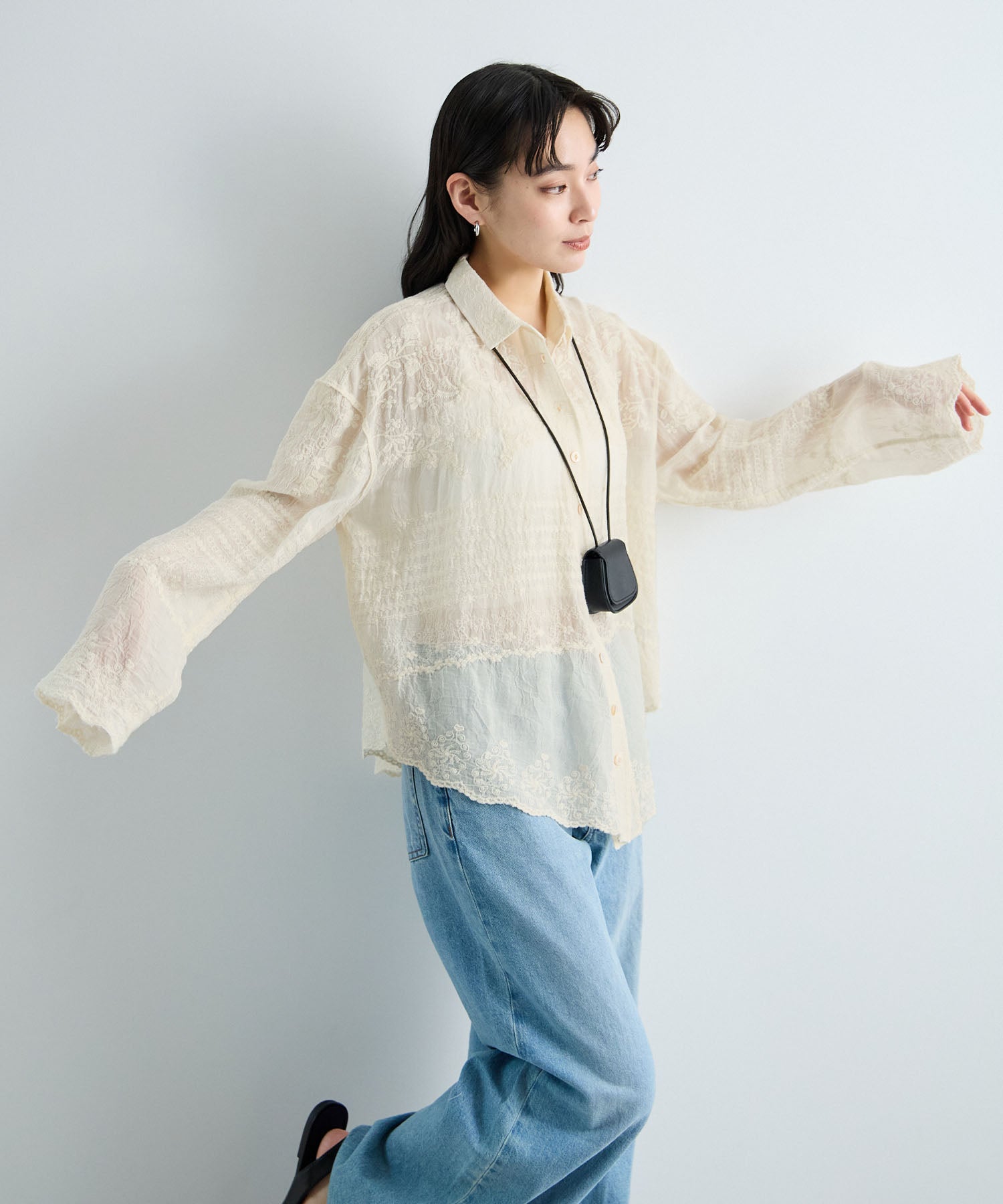 フューティアランド Futier Land 花レースシアーシャツ （ベージュ） ベージュ