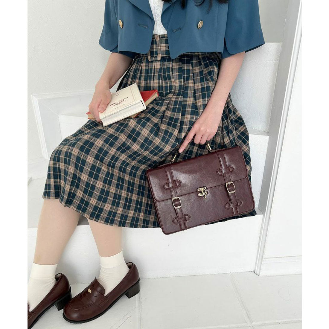 フィント F i.n.t ミニサッチェルショルダーバッグ （BROWN） BROWN